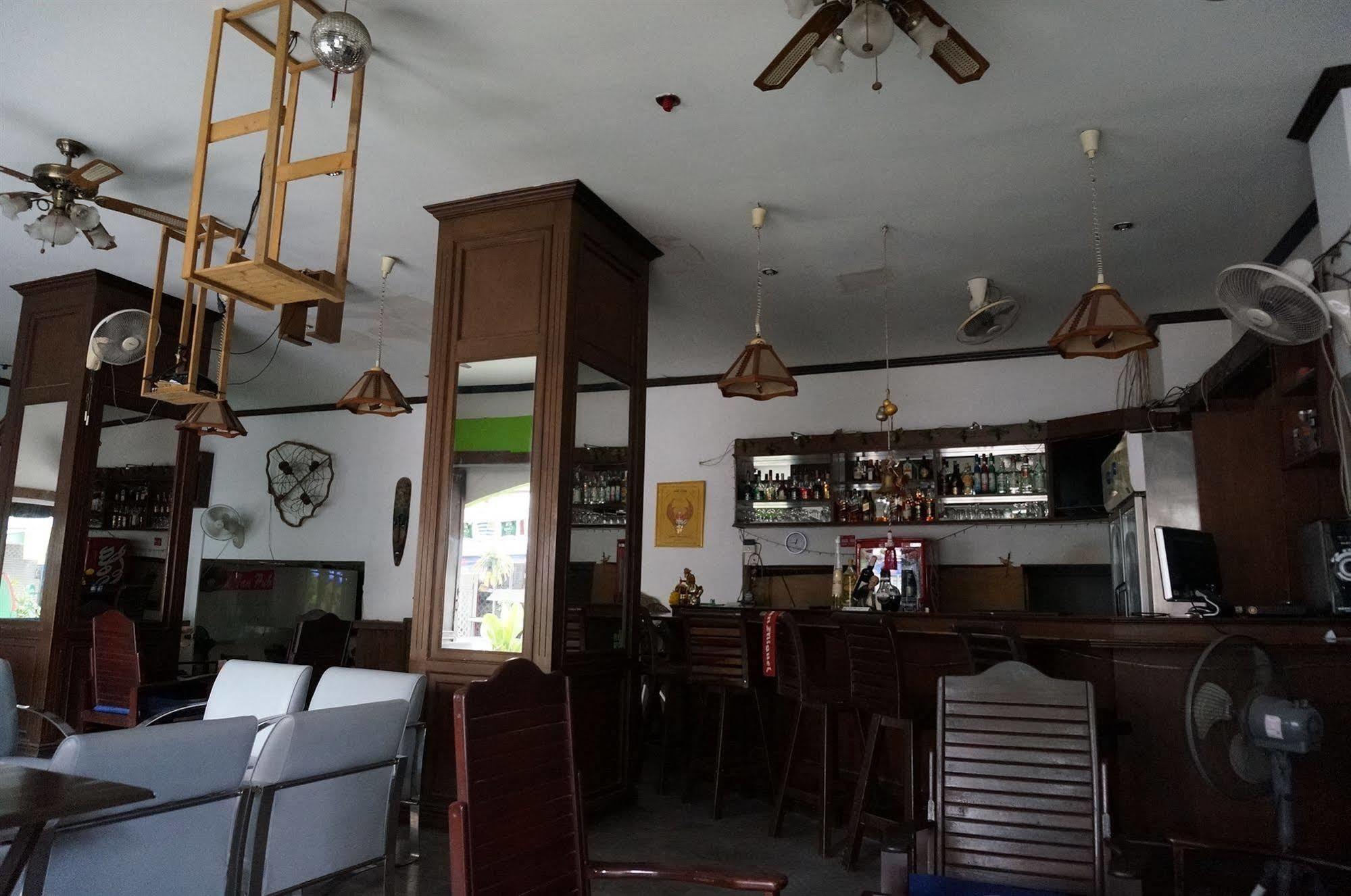 Sand Inn Hotel Hostel