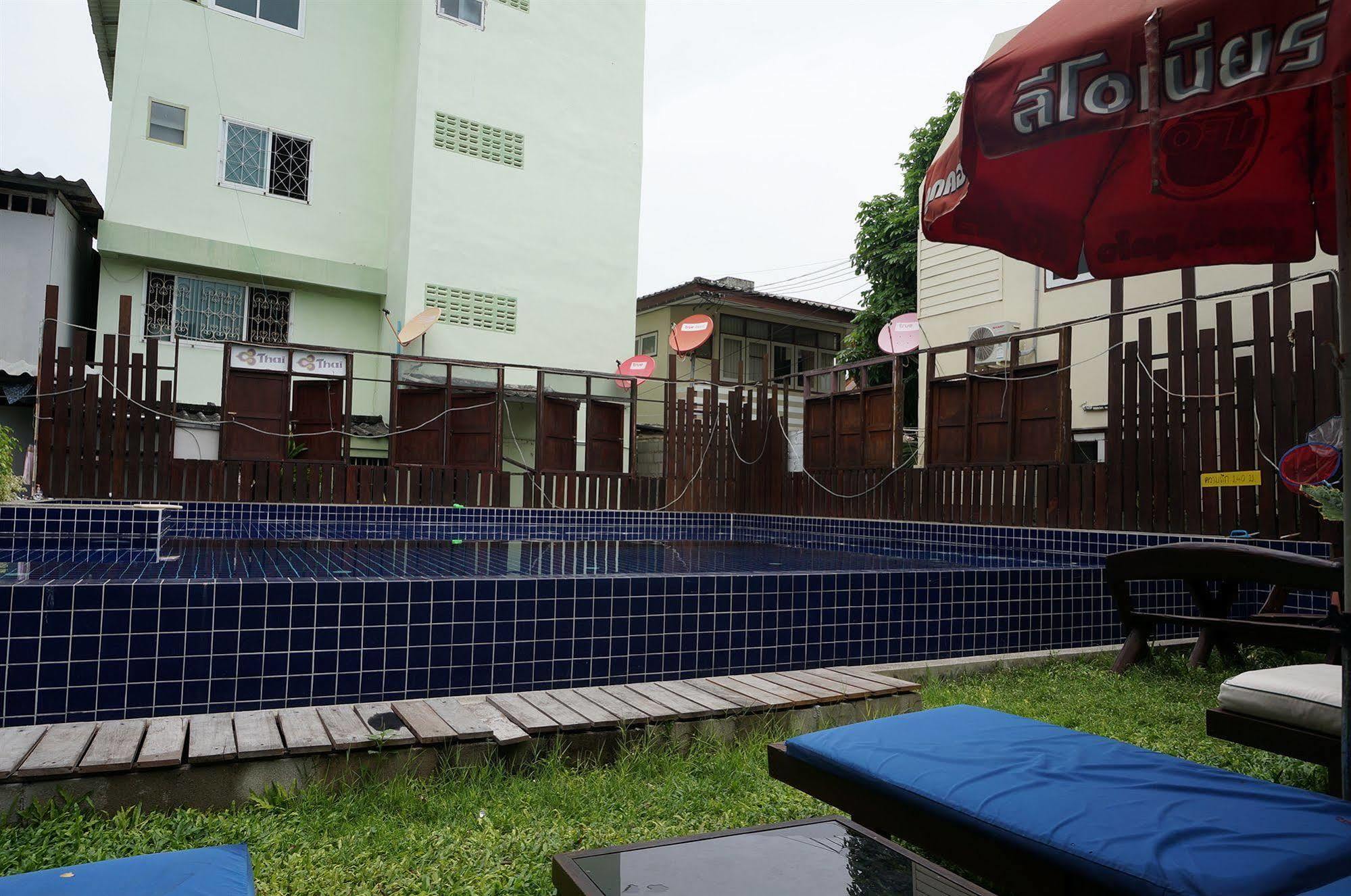 Sand Inn Hotel Hostel