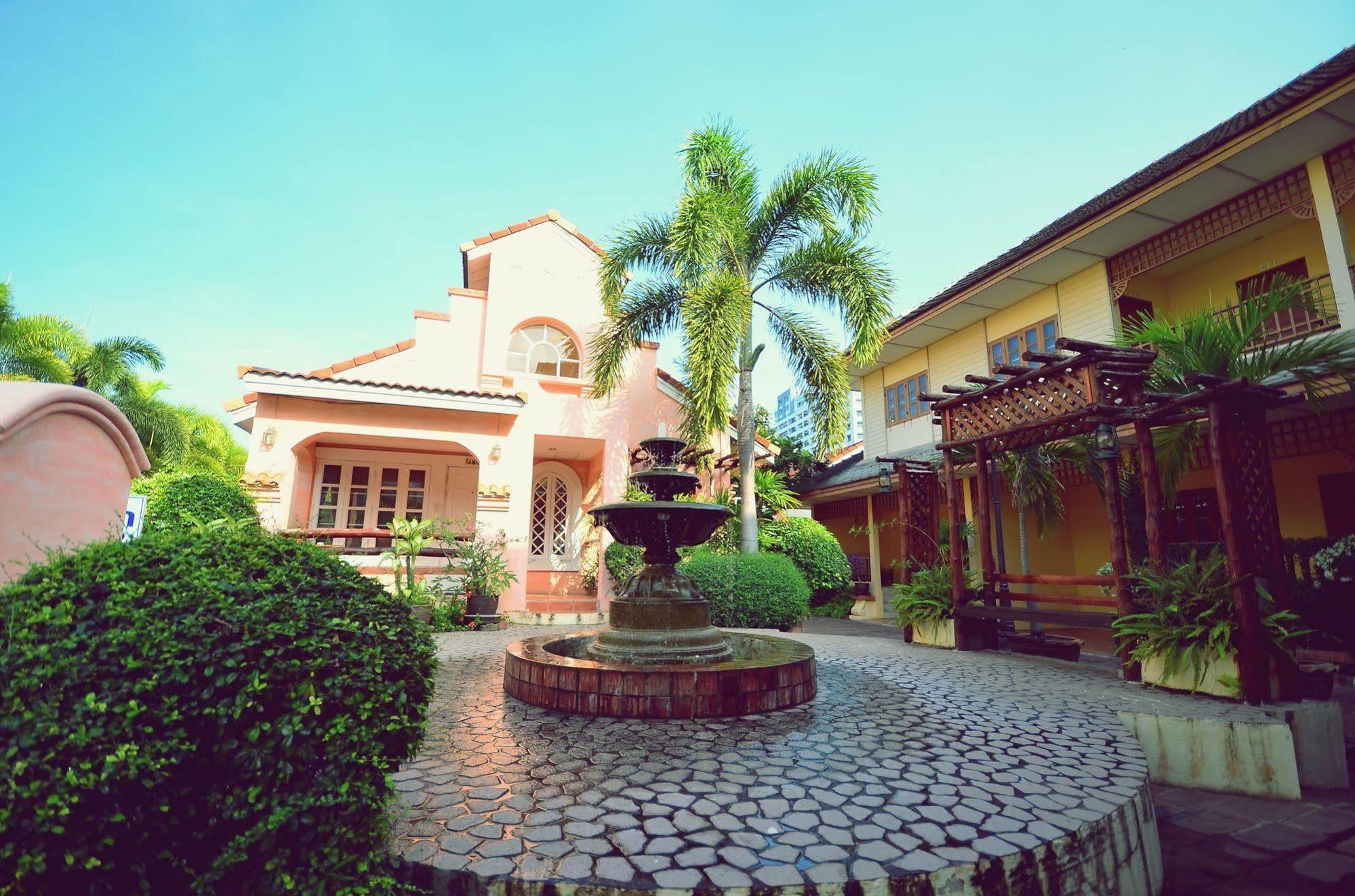 Resort Baan Rajdamnern Hua Hin