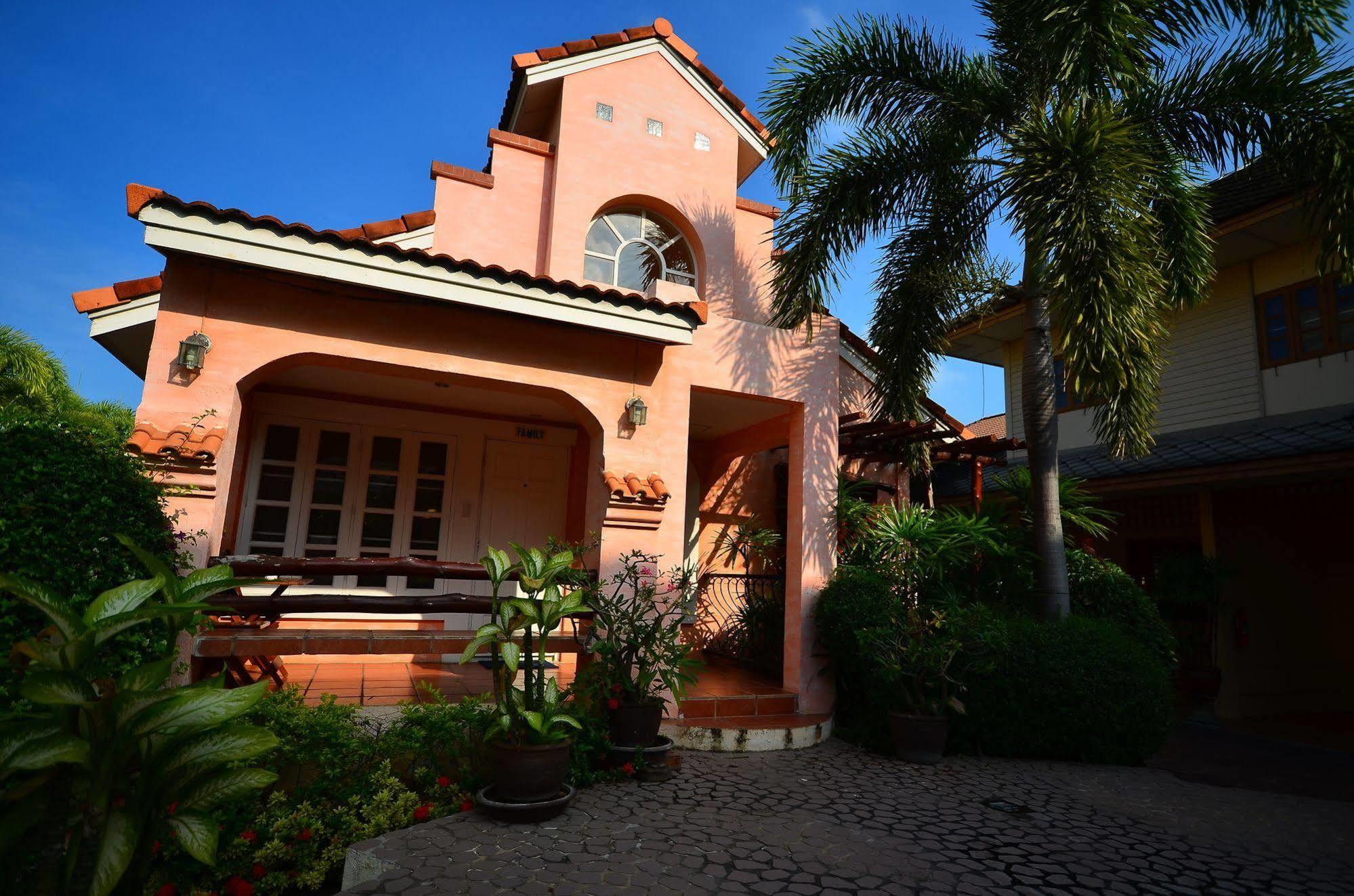 Resort Baan Rajdamnern Hua Hin