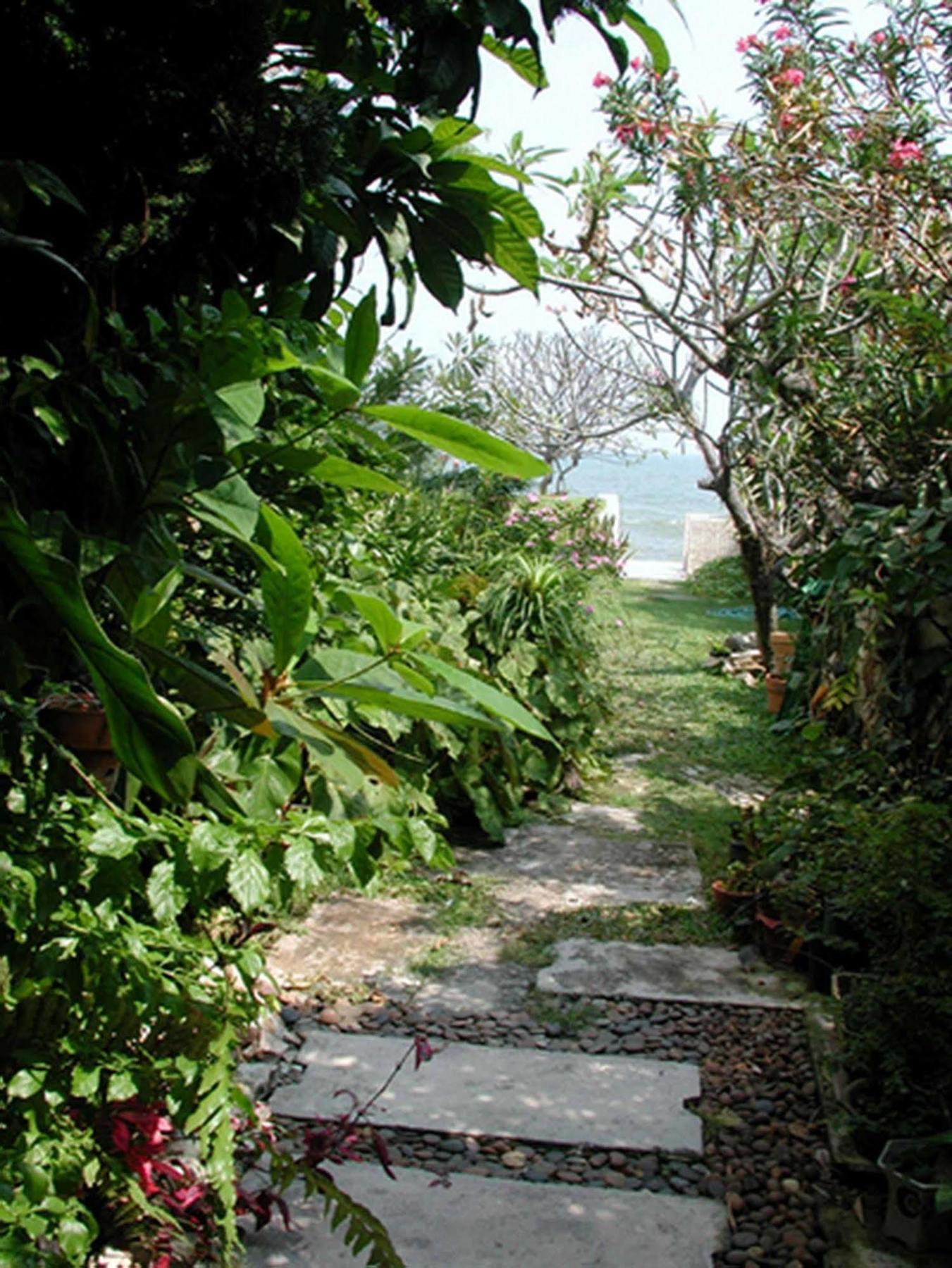 Hotel Nern Beachfront HHQ