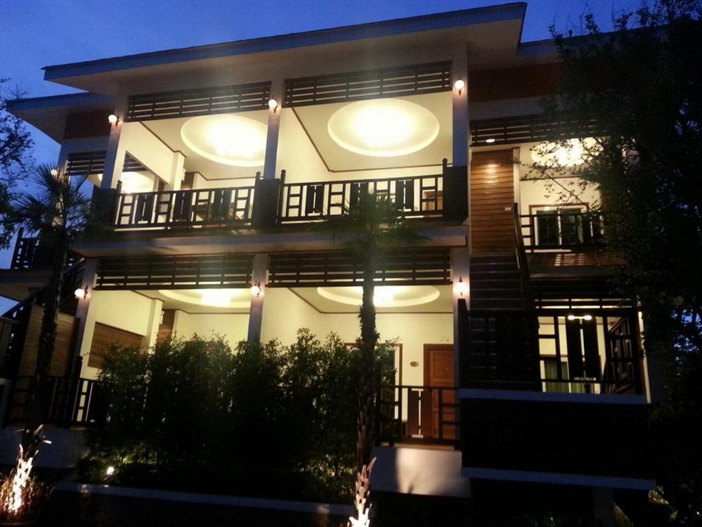 Ban Ek-amporn * Hua Hin