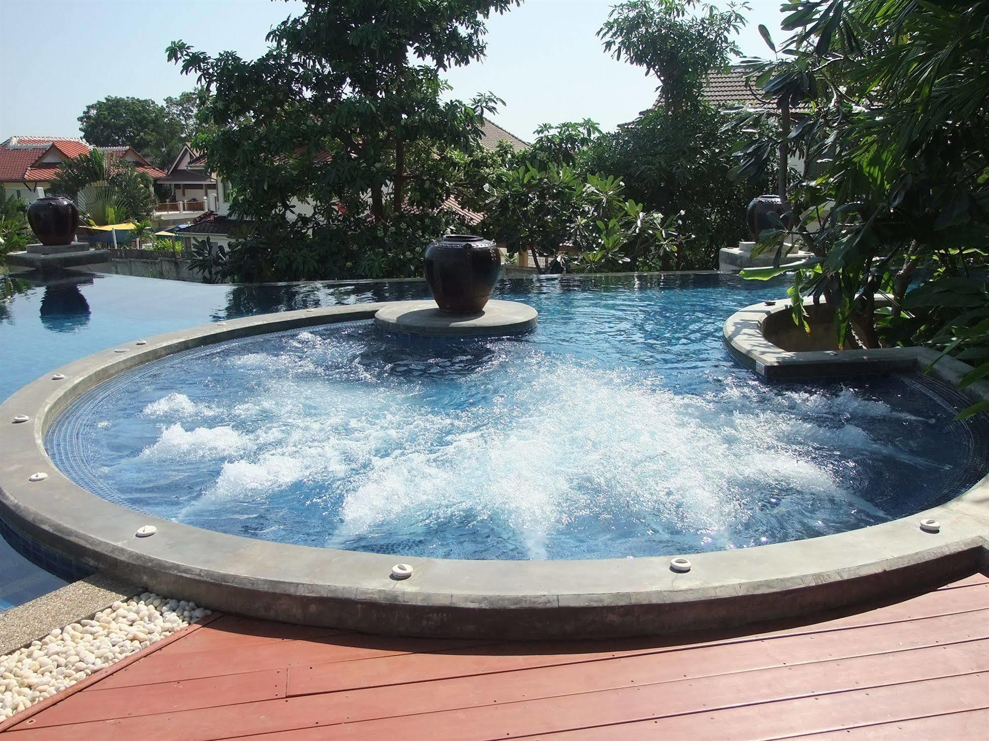 Blue Mountain 3* Hua Hin