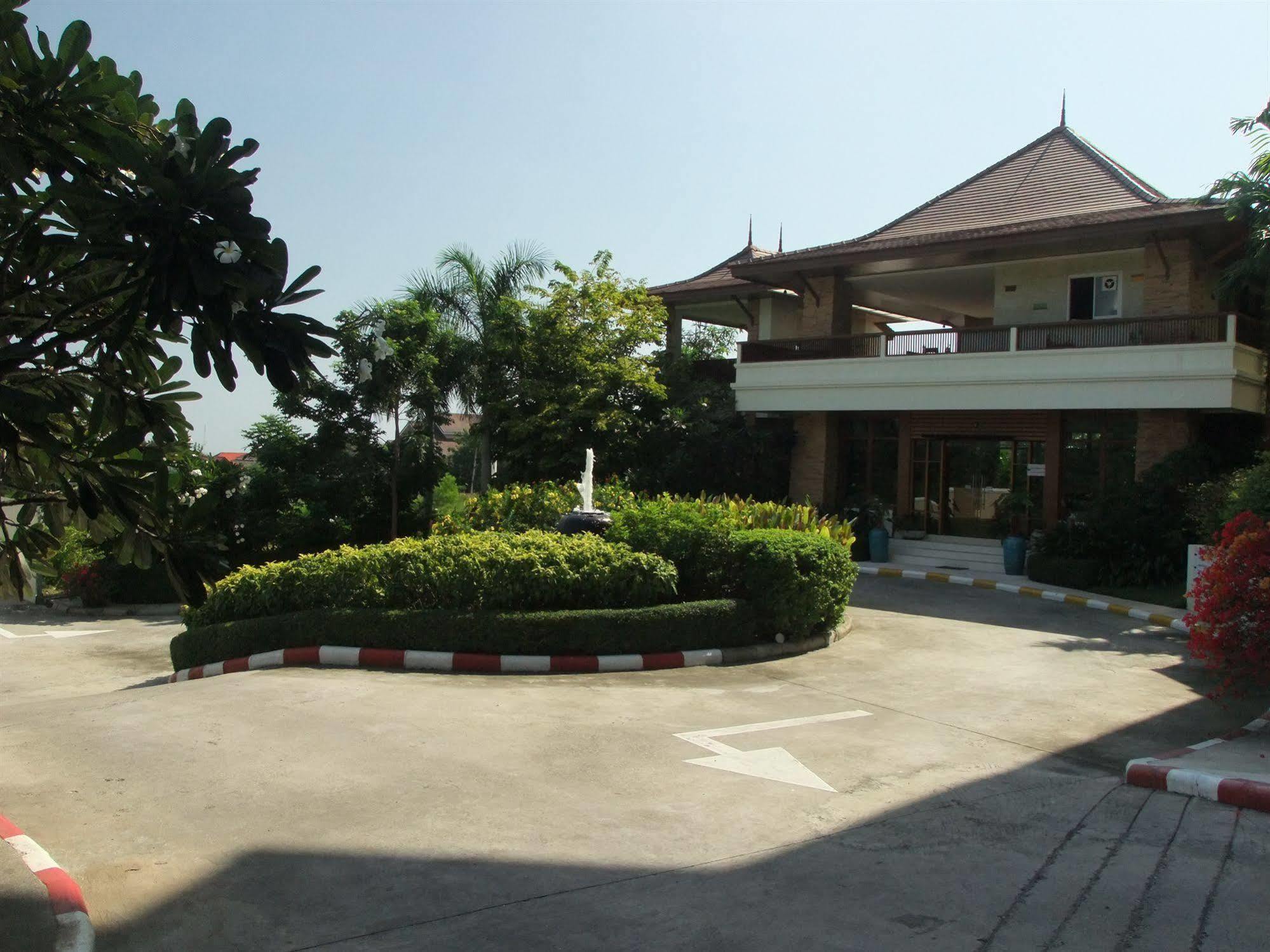 Blue Mountain Hotel 3*