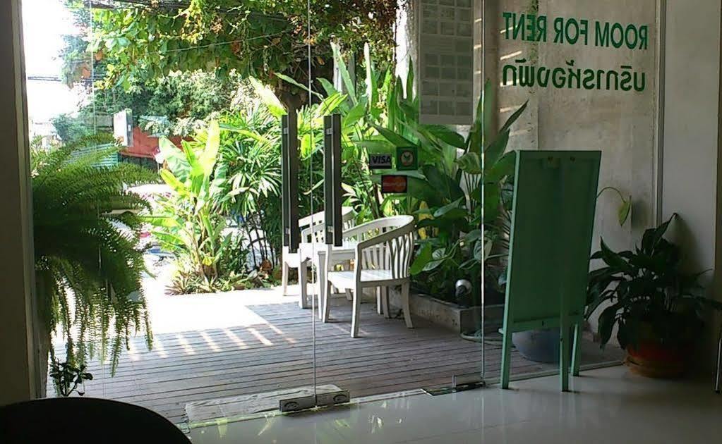 Avenue Hotel