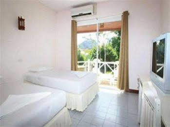 Chomtawan Hotel 3*