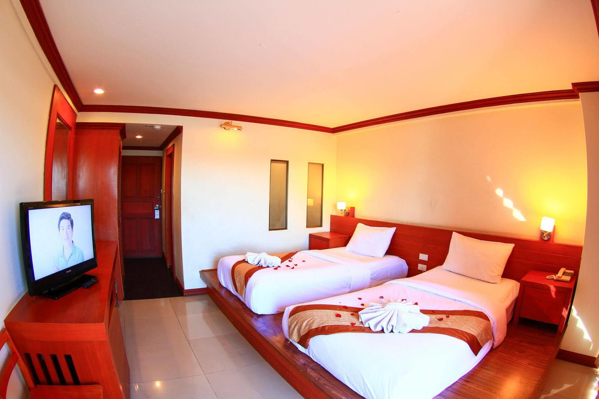 Tanawit & Hua Hin