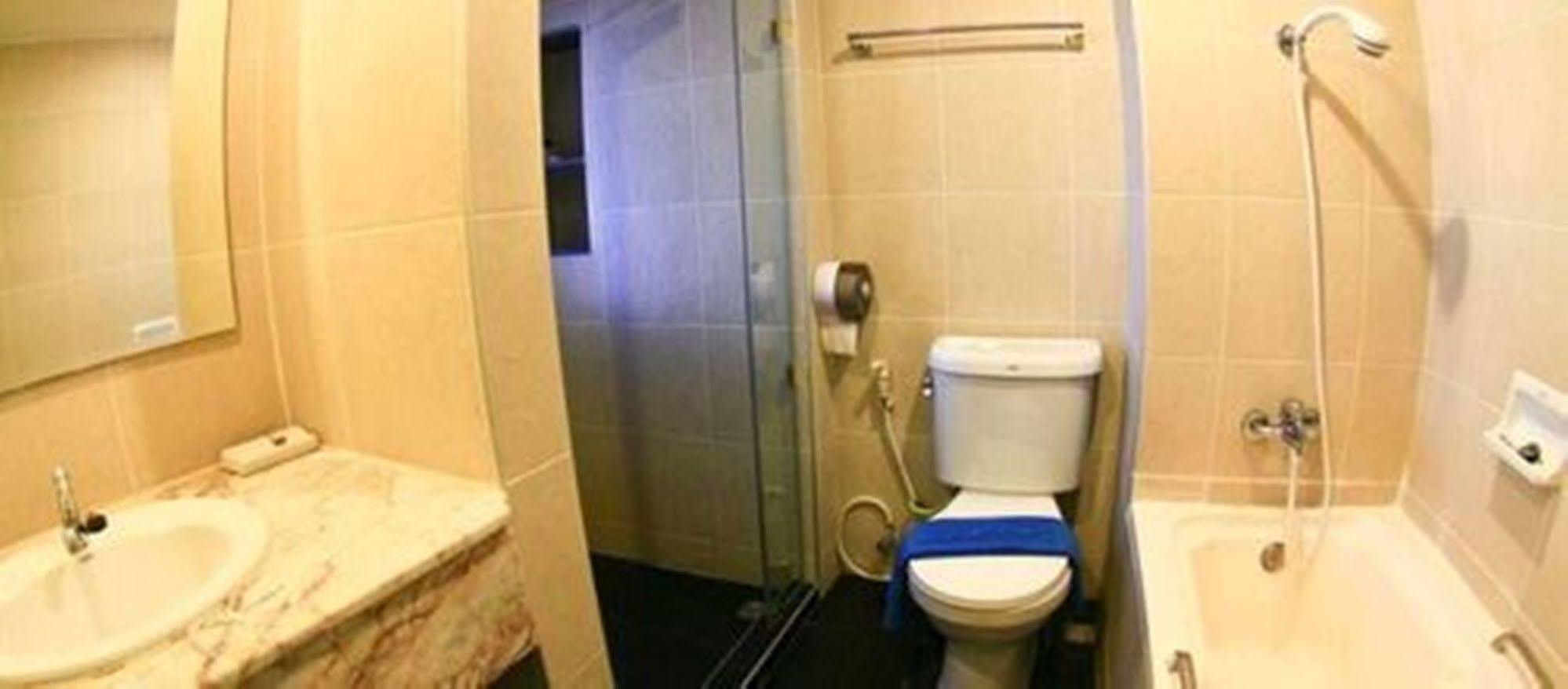 Tanawit & Hotel 3*