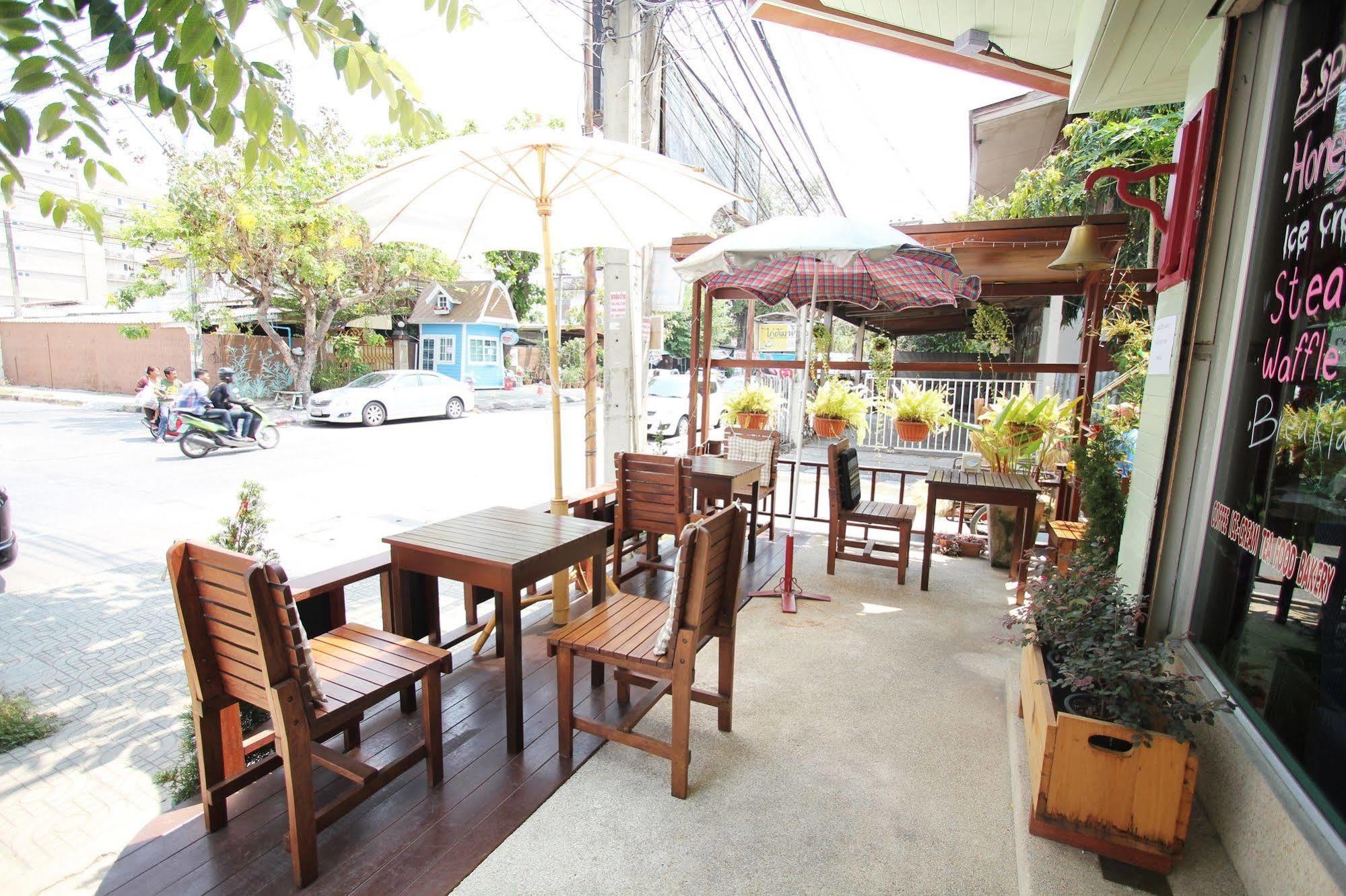 Chanchala Cafe & *