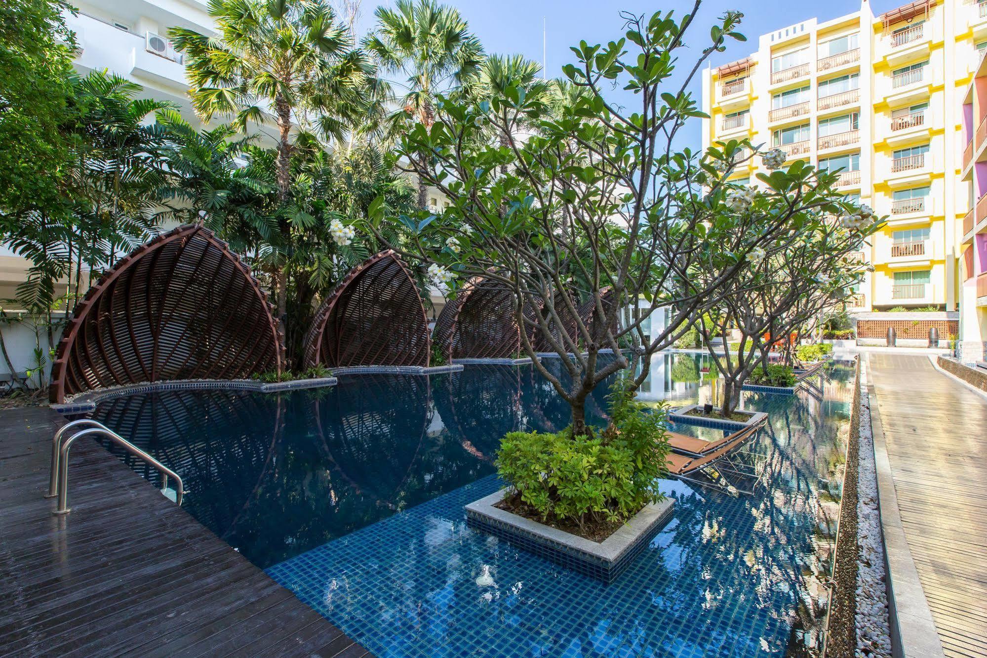 Mykonos Service * Hua Hin