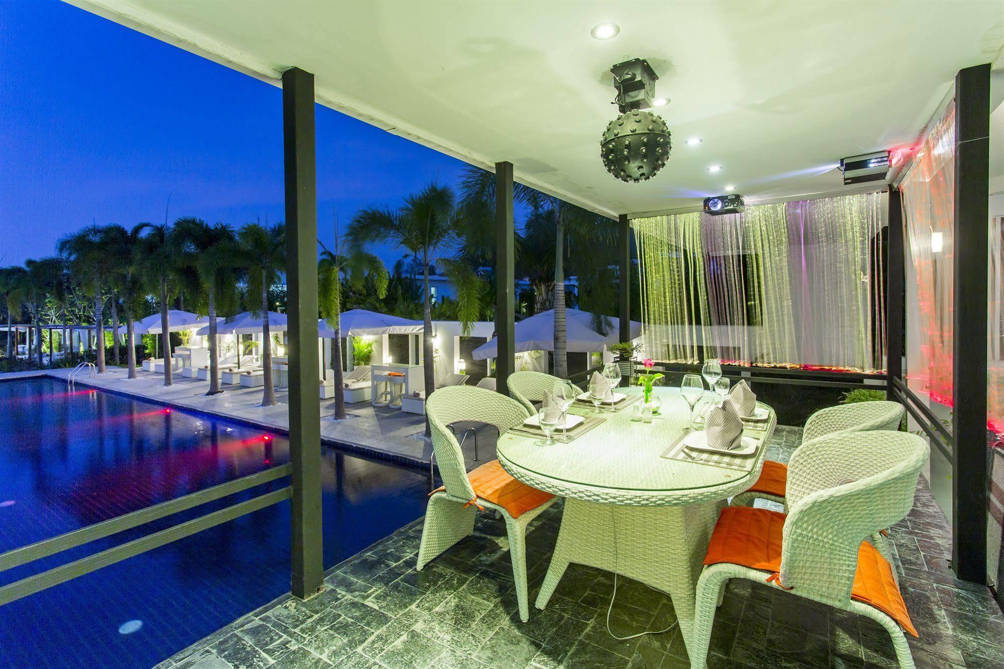 Lotus & Tempat peranginan 4*
