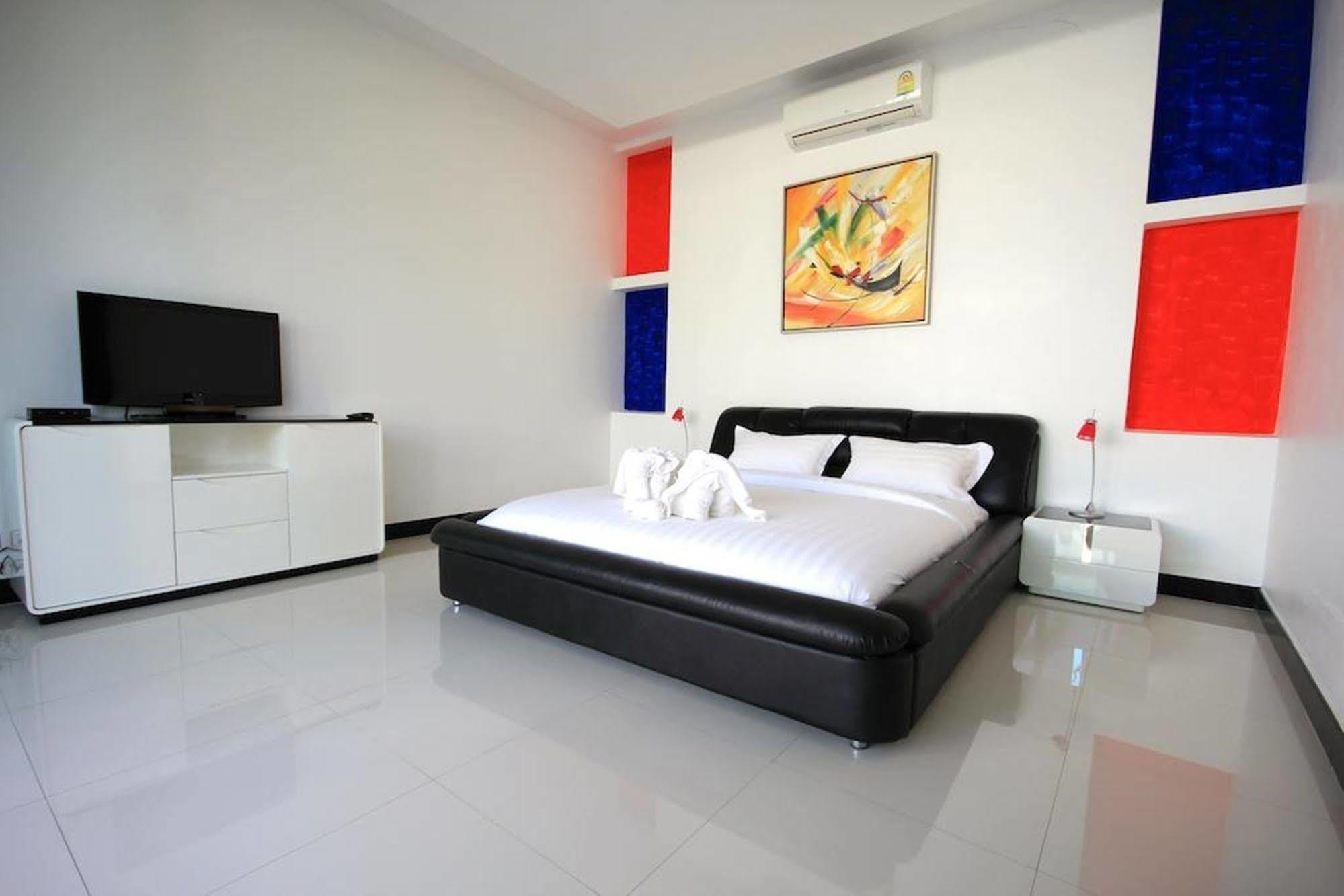 Lotus & 4* Hua Hin