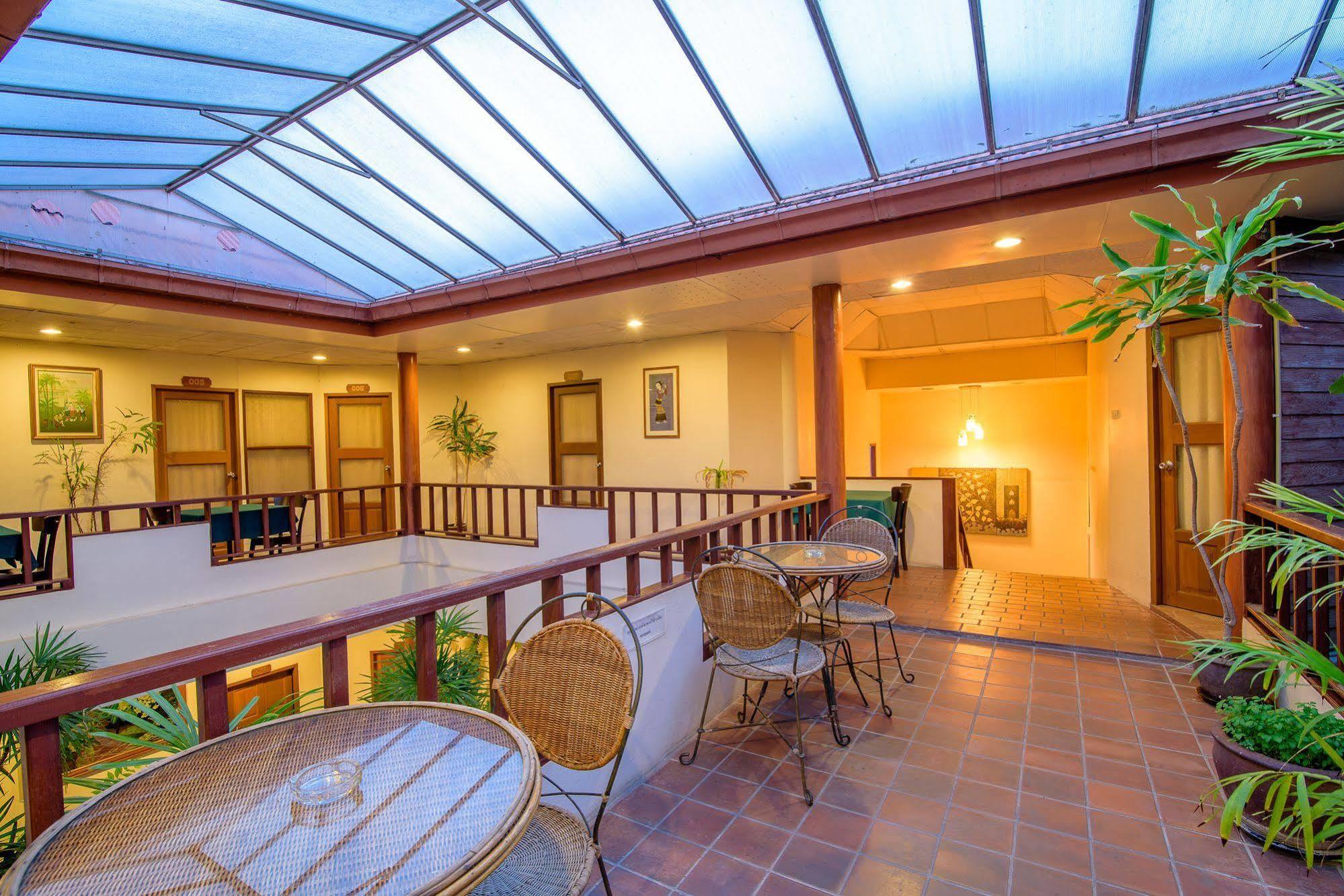 Hotel Baan Khachathong Hua Hin