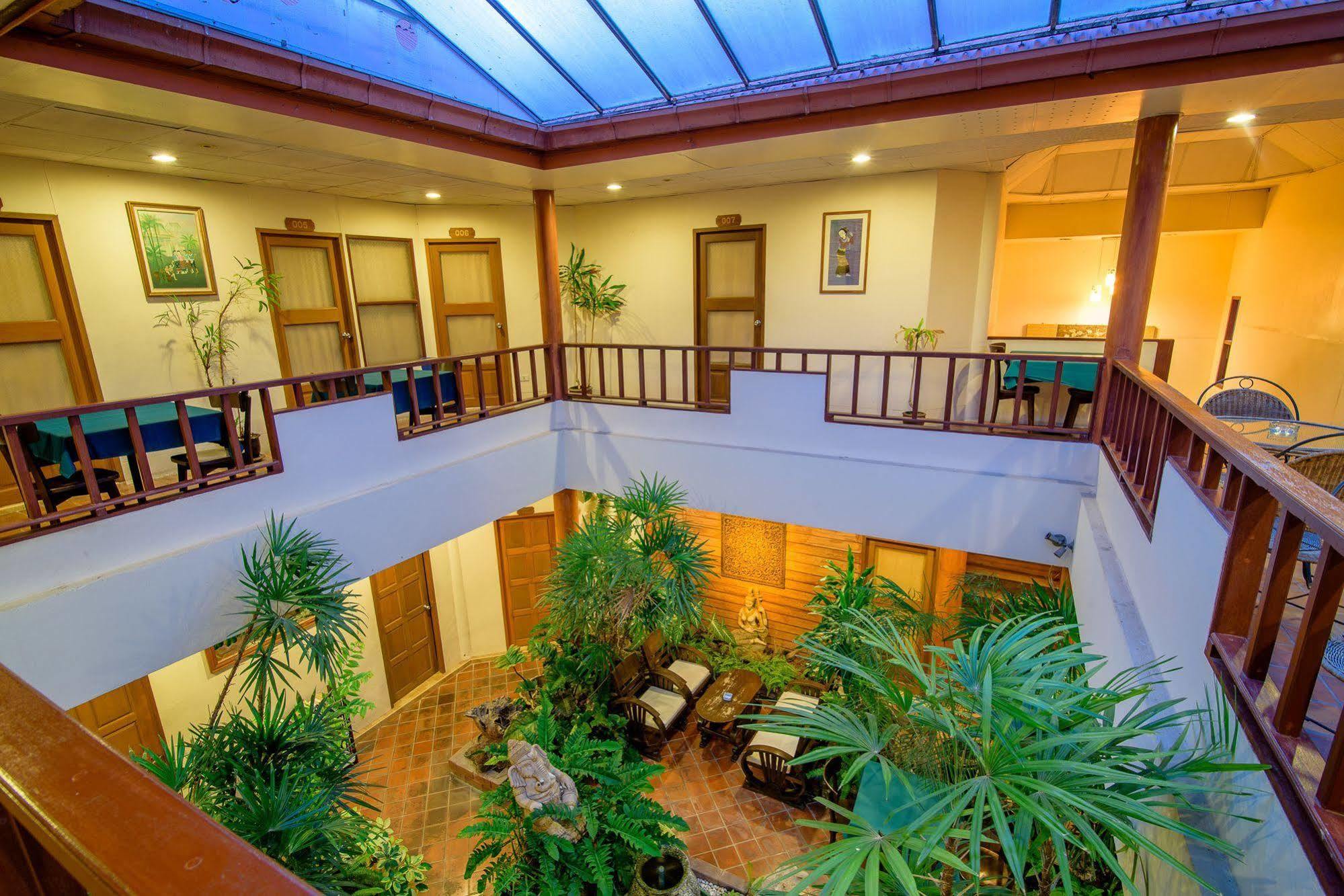 Baan Khachathong Hotel