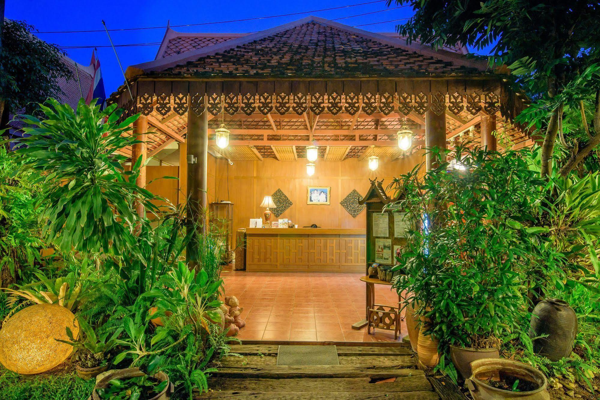 Baan Khachathong Hotel