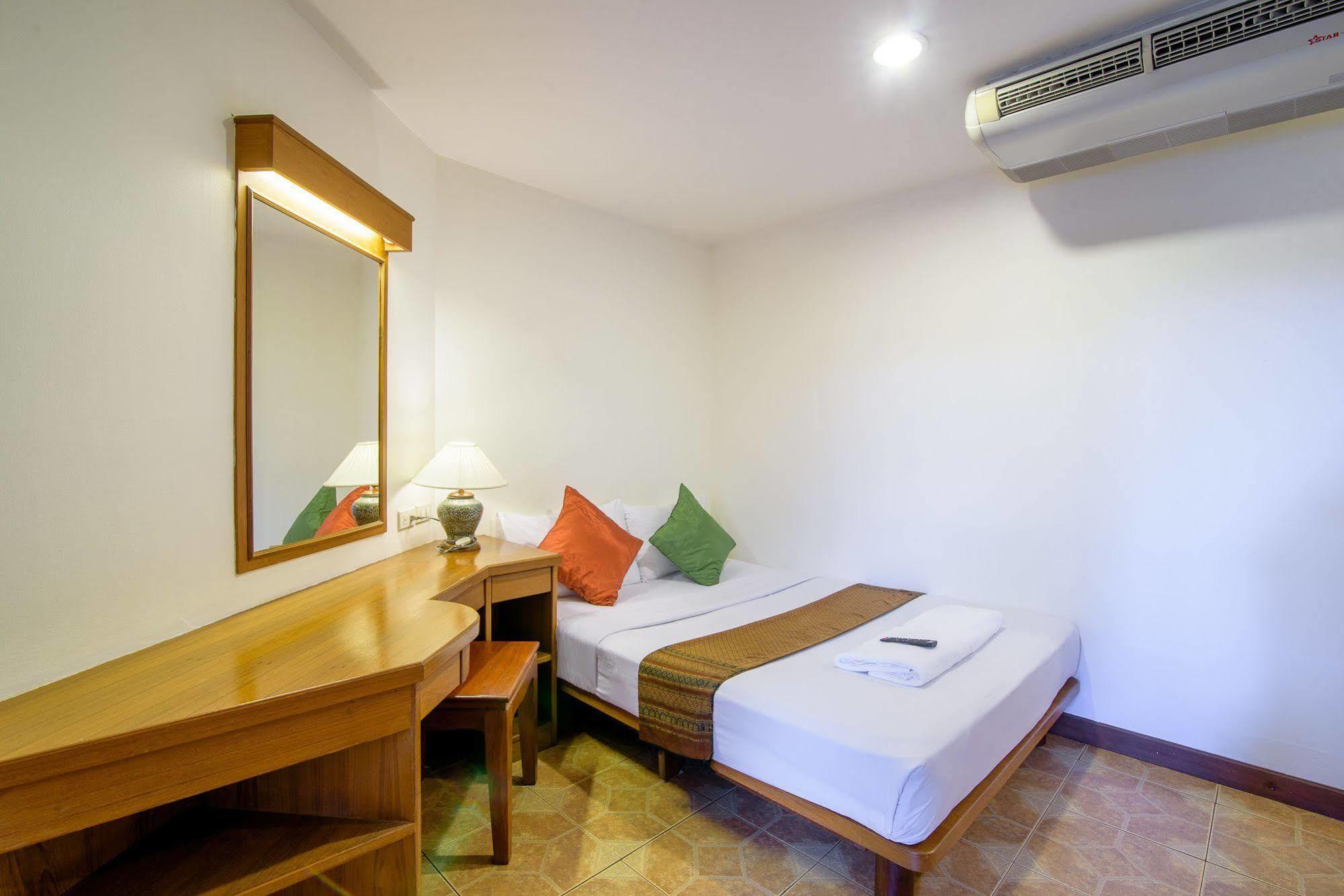 Baan Khachathong 2*