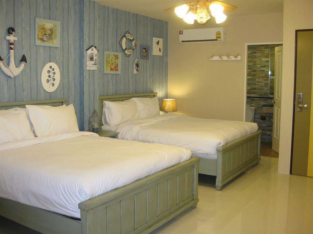 Vanilla Summer Hotel HHQ