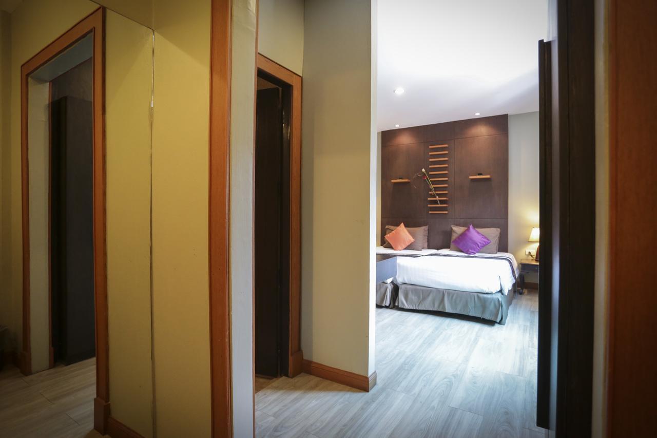 Hotel White 3*