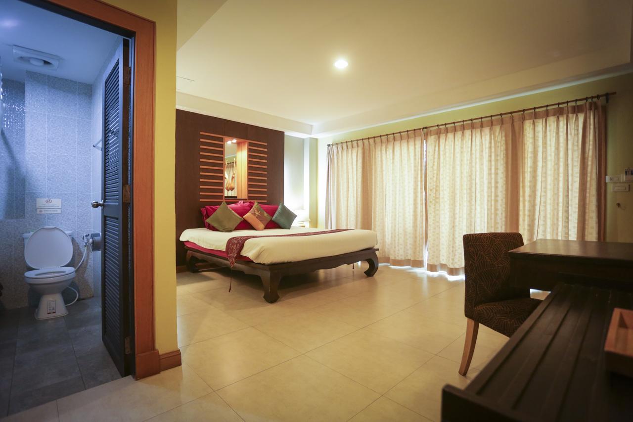 White Hotel 3*