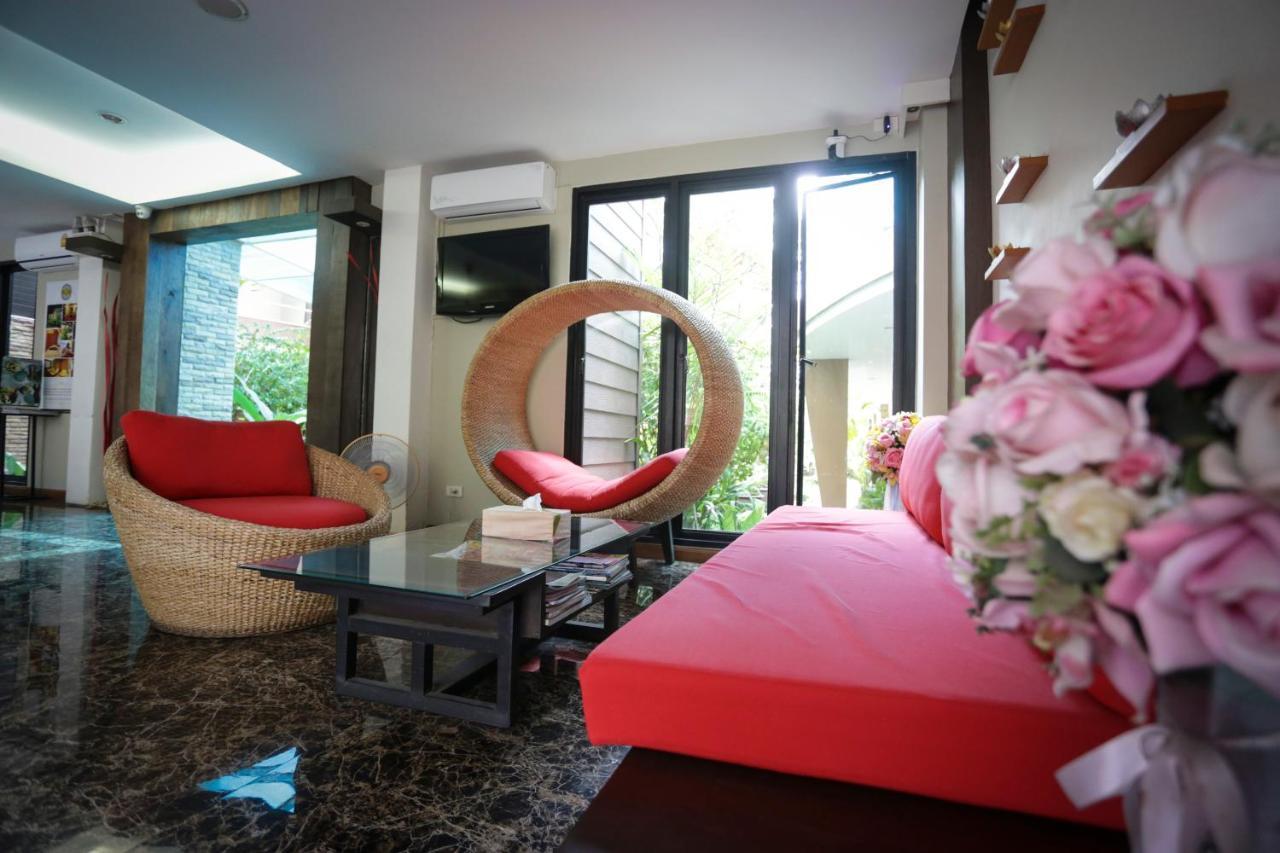 Hotel White 3*