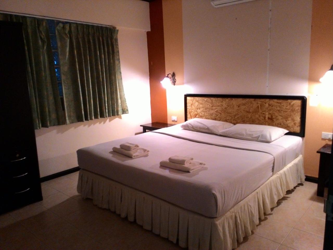 Peony 3*