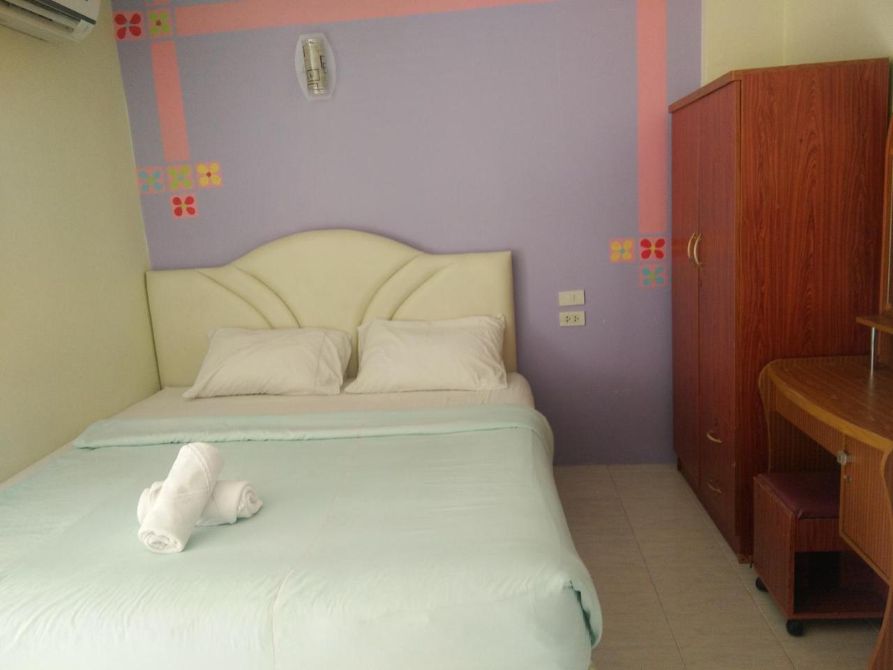 Baan Piyanat 2*