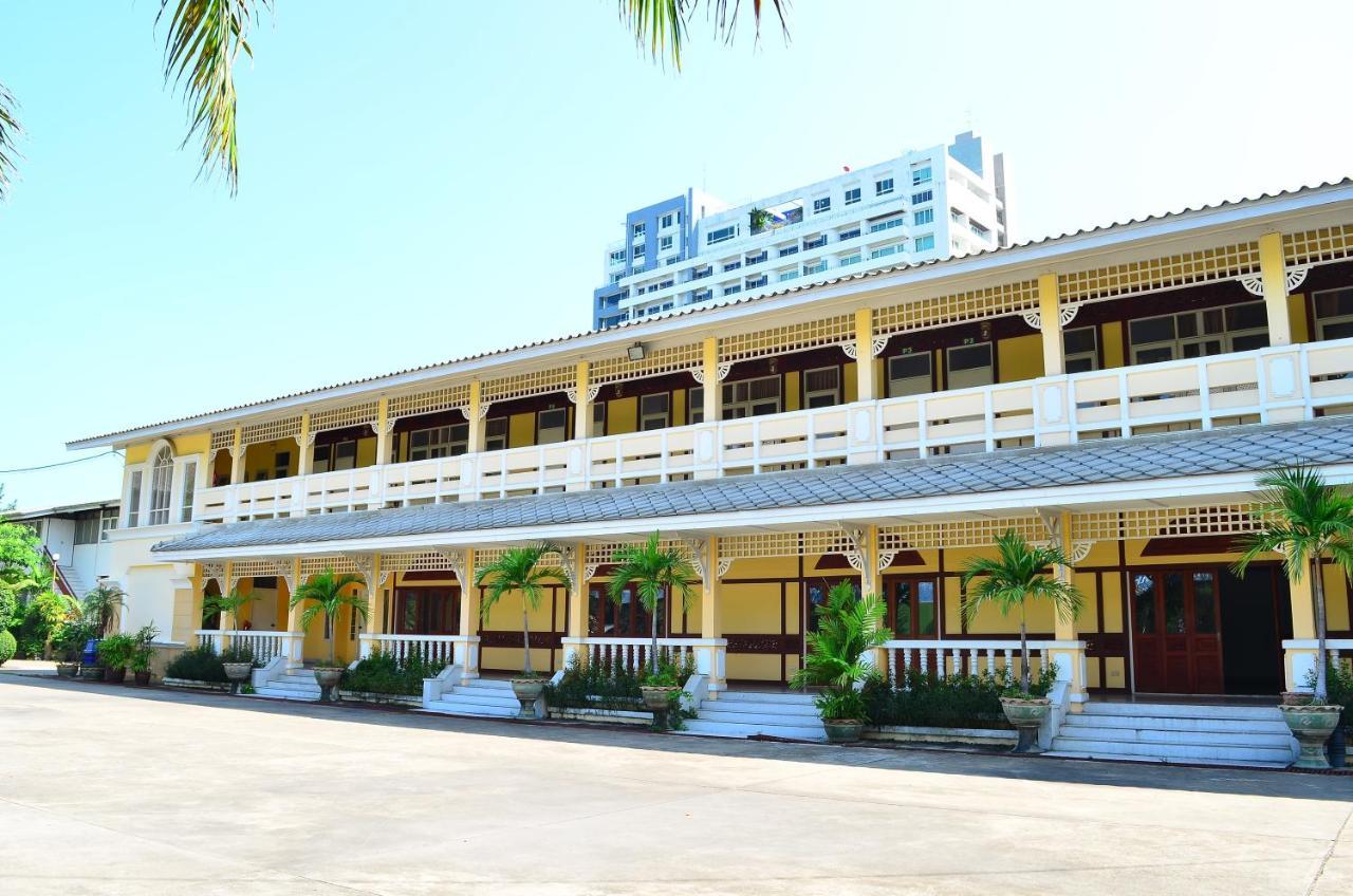 Resort Baan Rajdamnern 3*