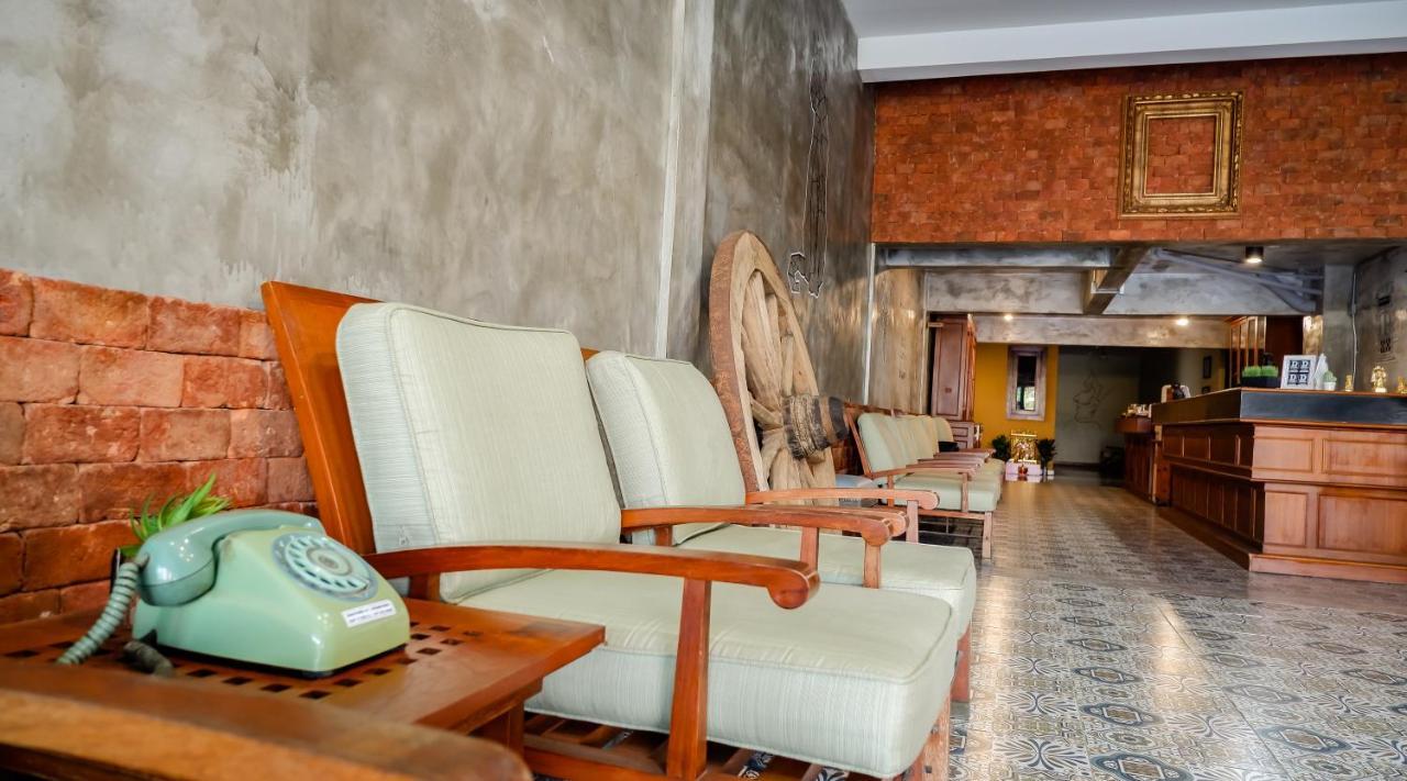 Khách sạn D Vintage & Loft Hua Hin