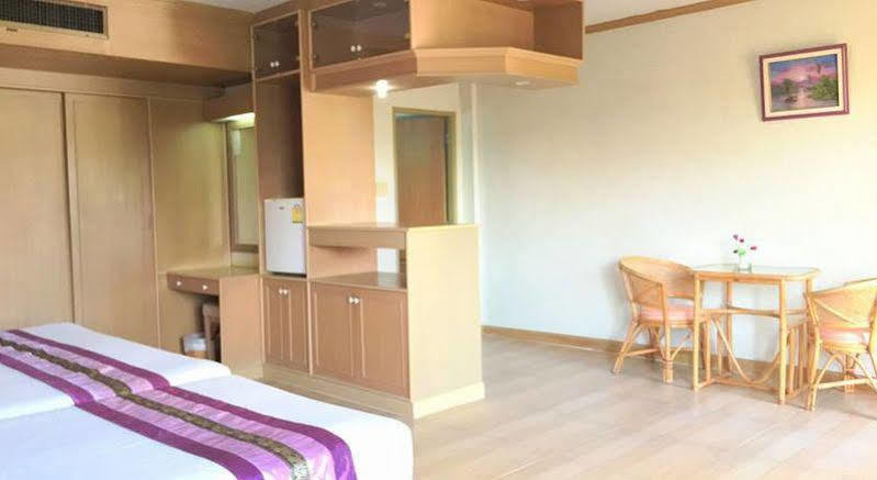 Hotel Takiab 2*