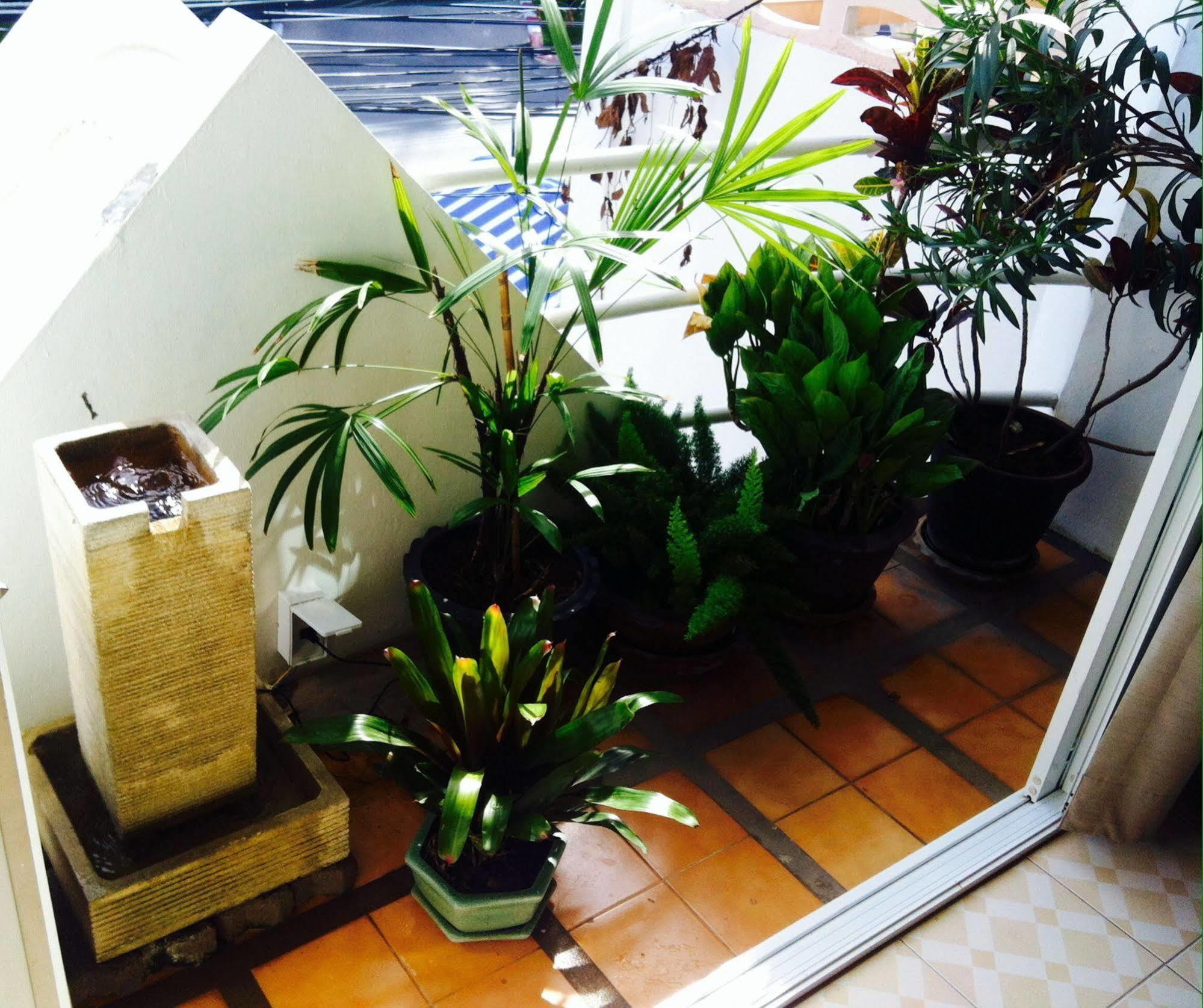 Bed & Breakfast Corner Cafe Hua Hin