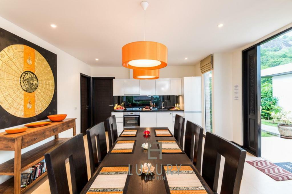 5 Bedroom Amazing Pool In Ts1 Hua Hin