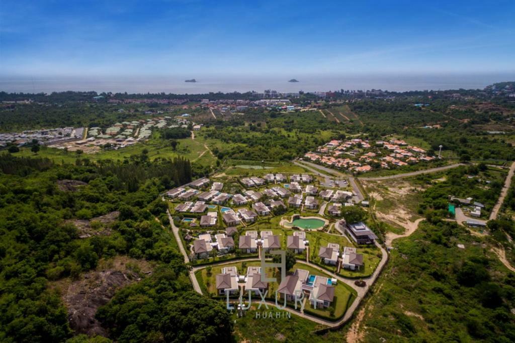 5 Bedroom Amazing Pool In Ts1 * Hua Hin