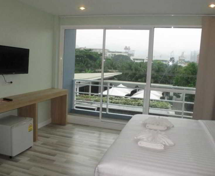 Hotel Nantra 3*