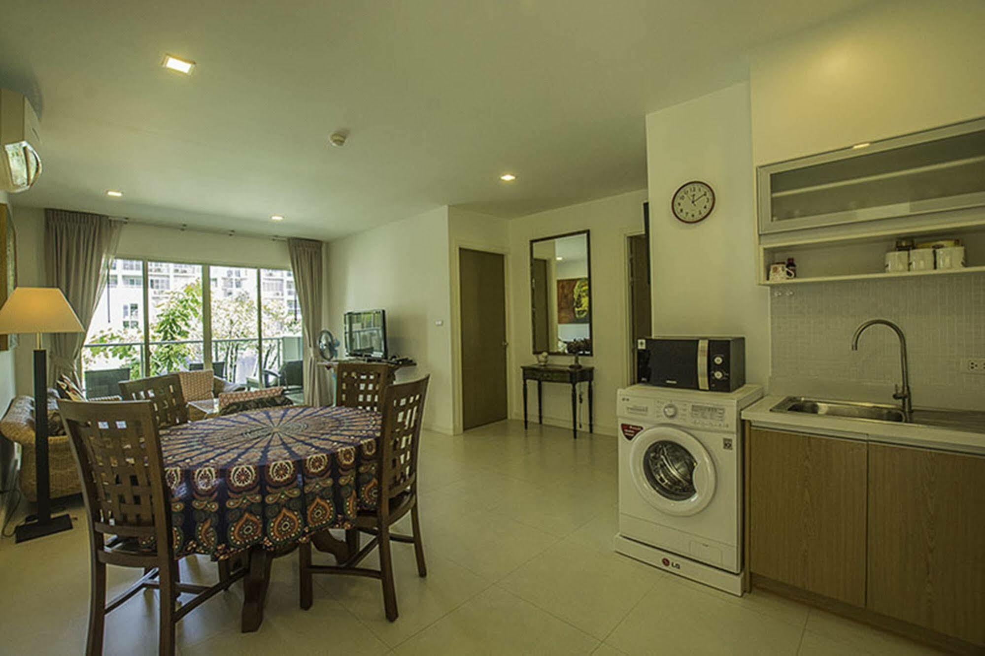 The Seacraze By Puppap Apartment