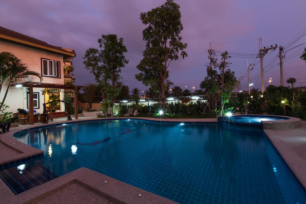 Aparthotel Baan Nam Poon 2*