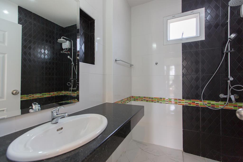 Aparthotel Baan Nam Poon 2*