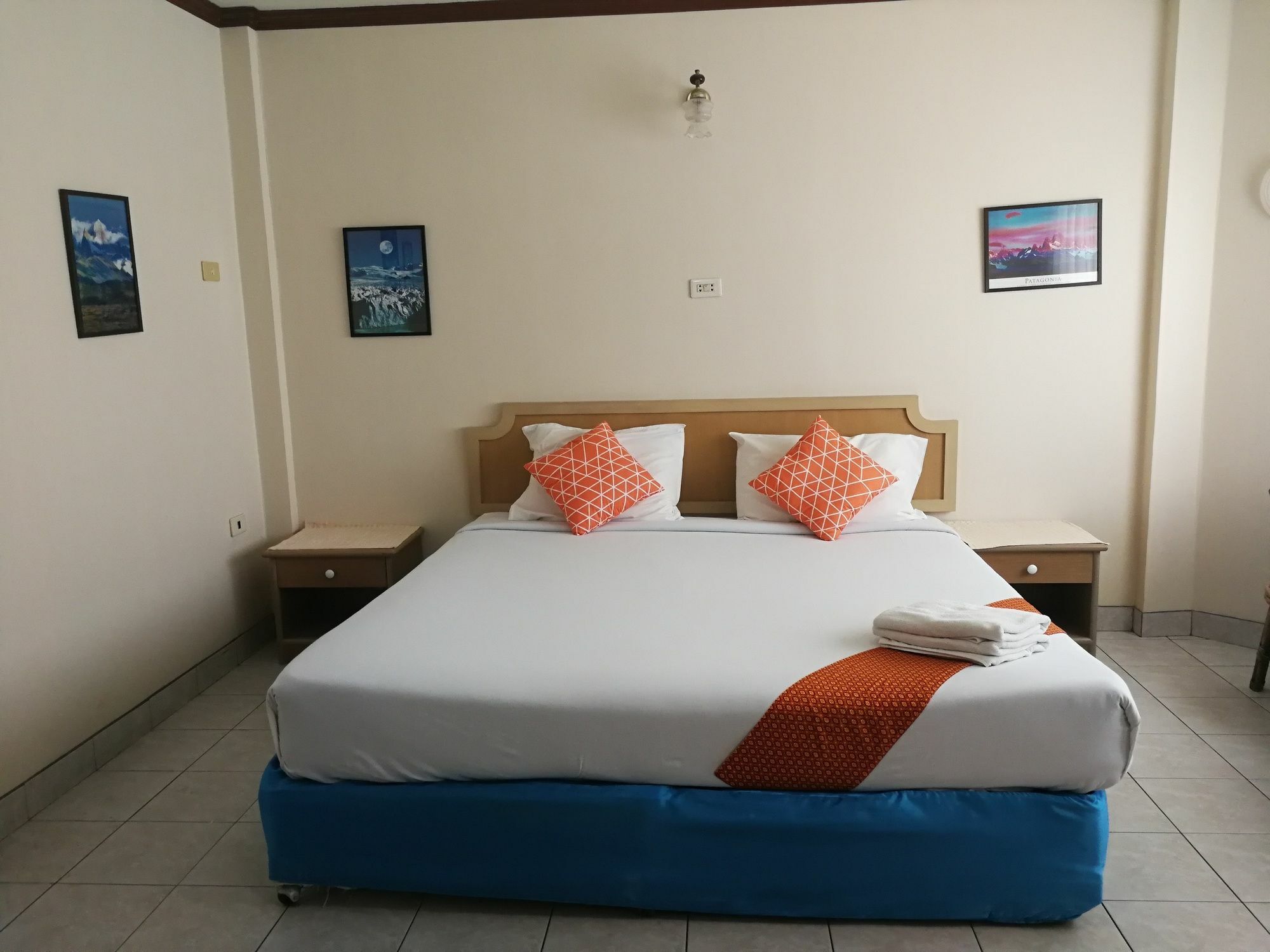 Chalet Sm Side Place *