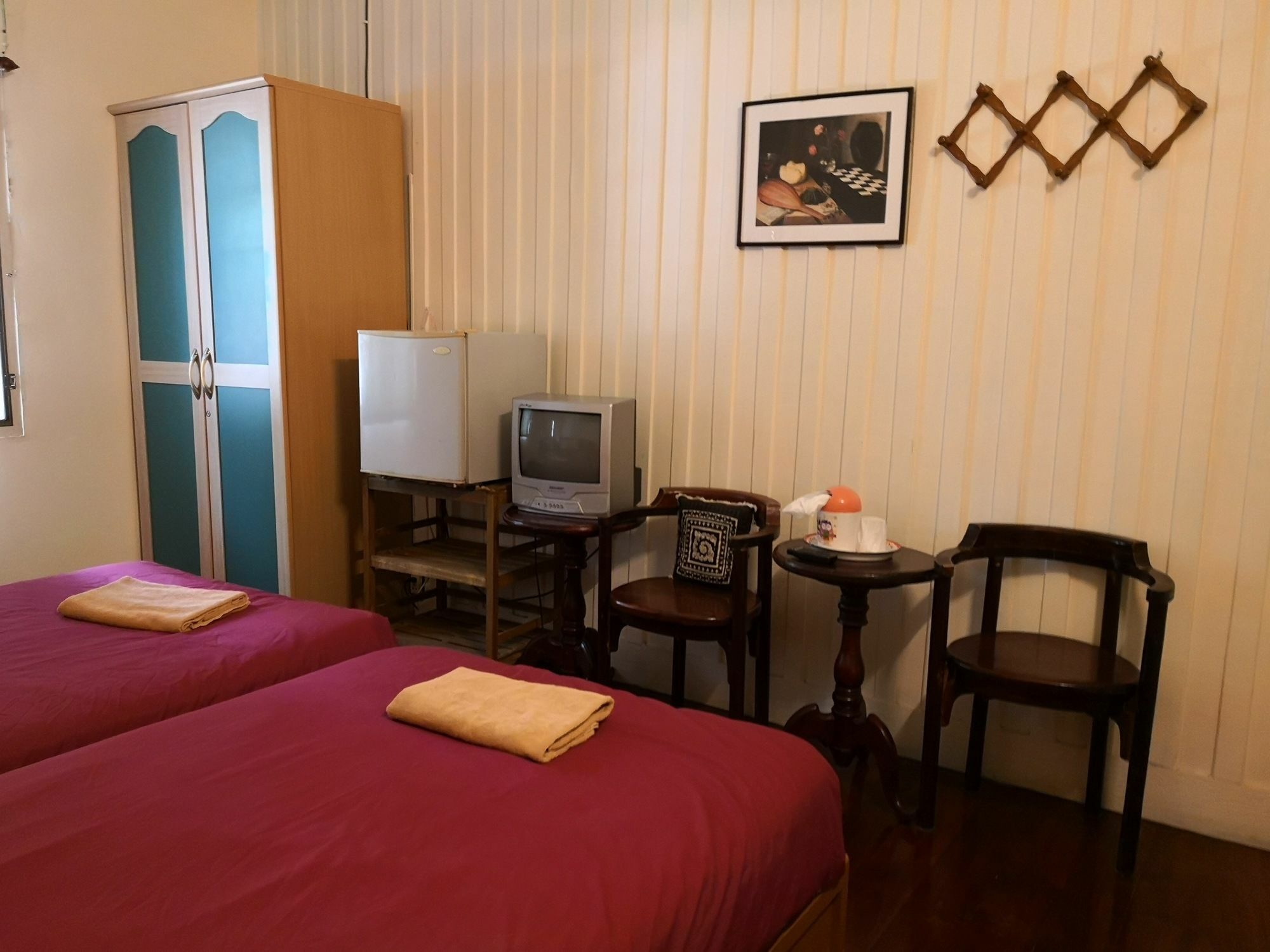 Baan Somboon Apartment *