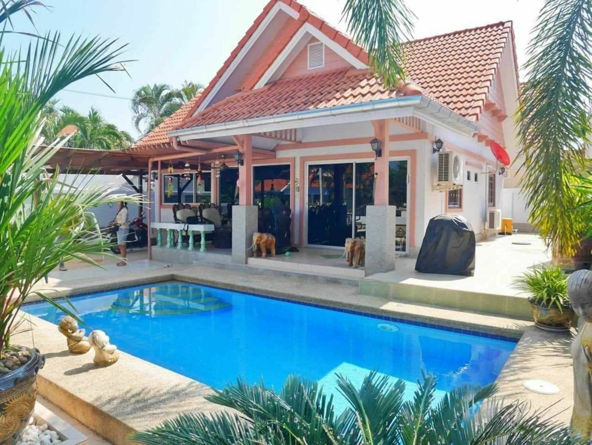 Kae-kai Pool *