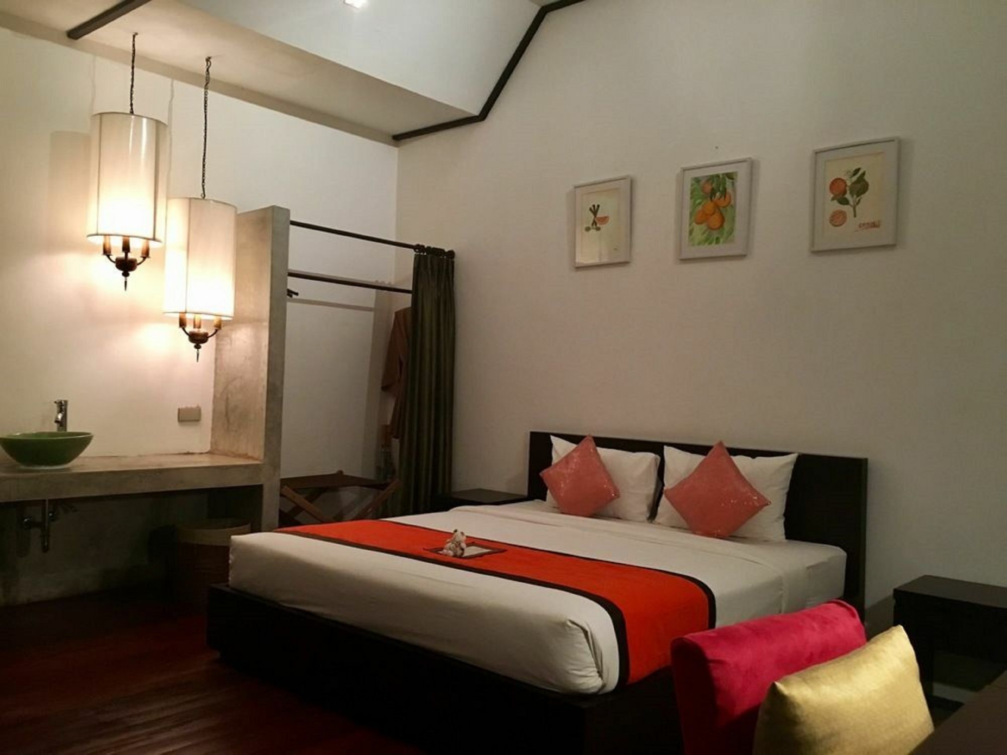 Hotel The Herbs 4*