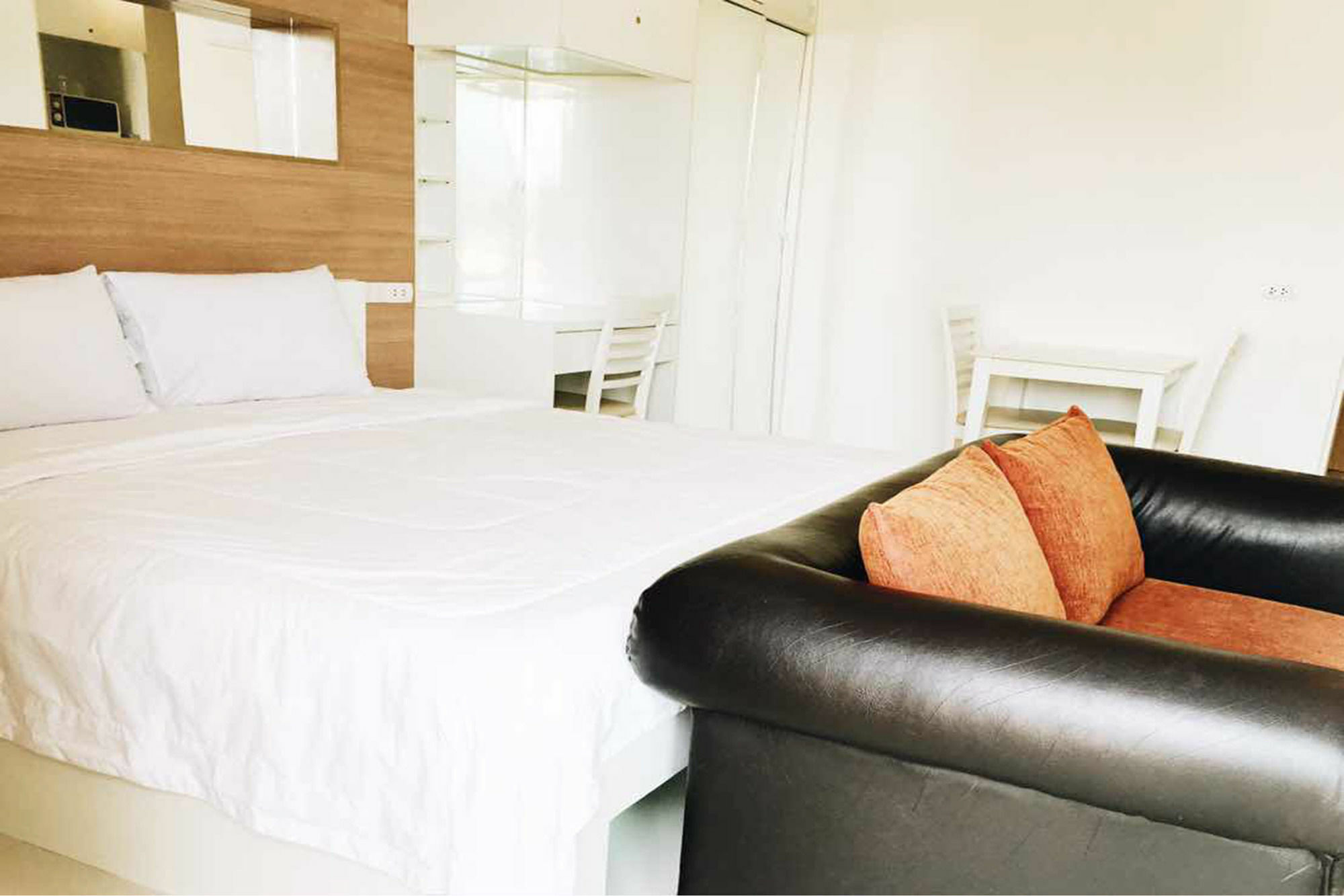 The Seacraze Hua-Hin By Montri C. Apartment