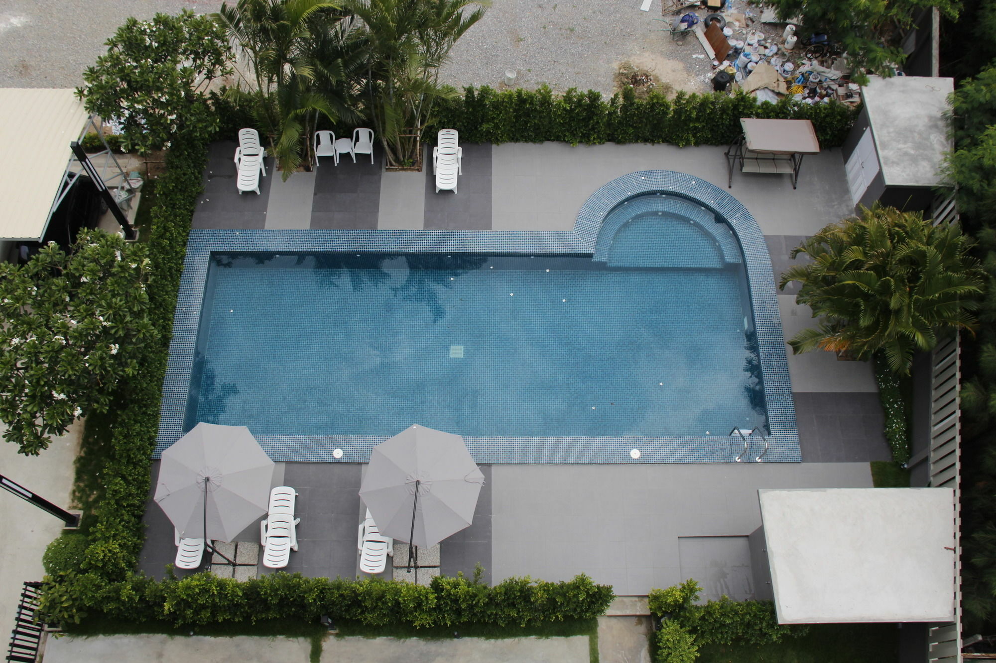The Precious Aparthotel