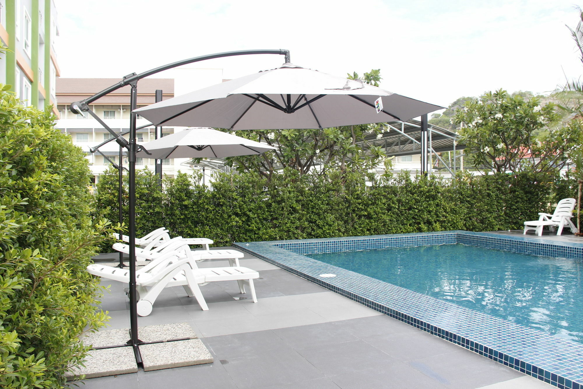 The Precious Aparthotel 3*