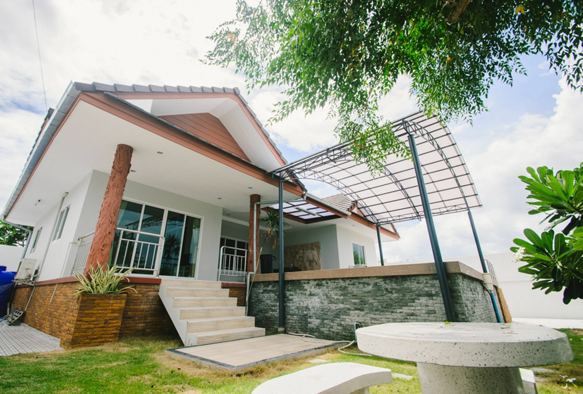 Baan Shading Party Pool Villa