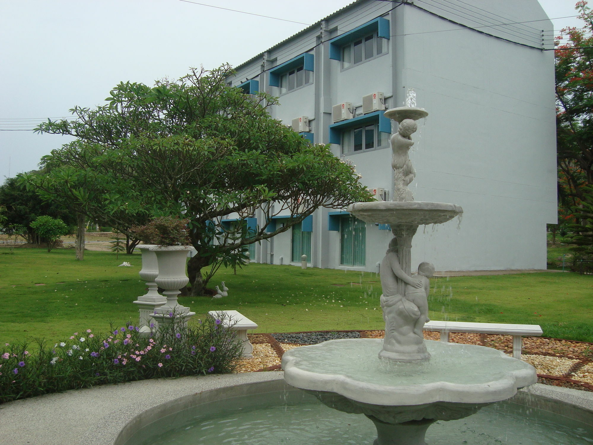 Addera Aparthotel Hua Hin