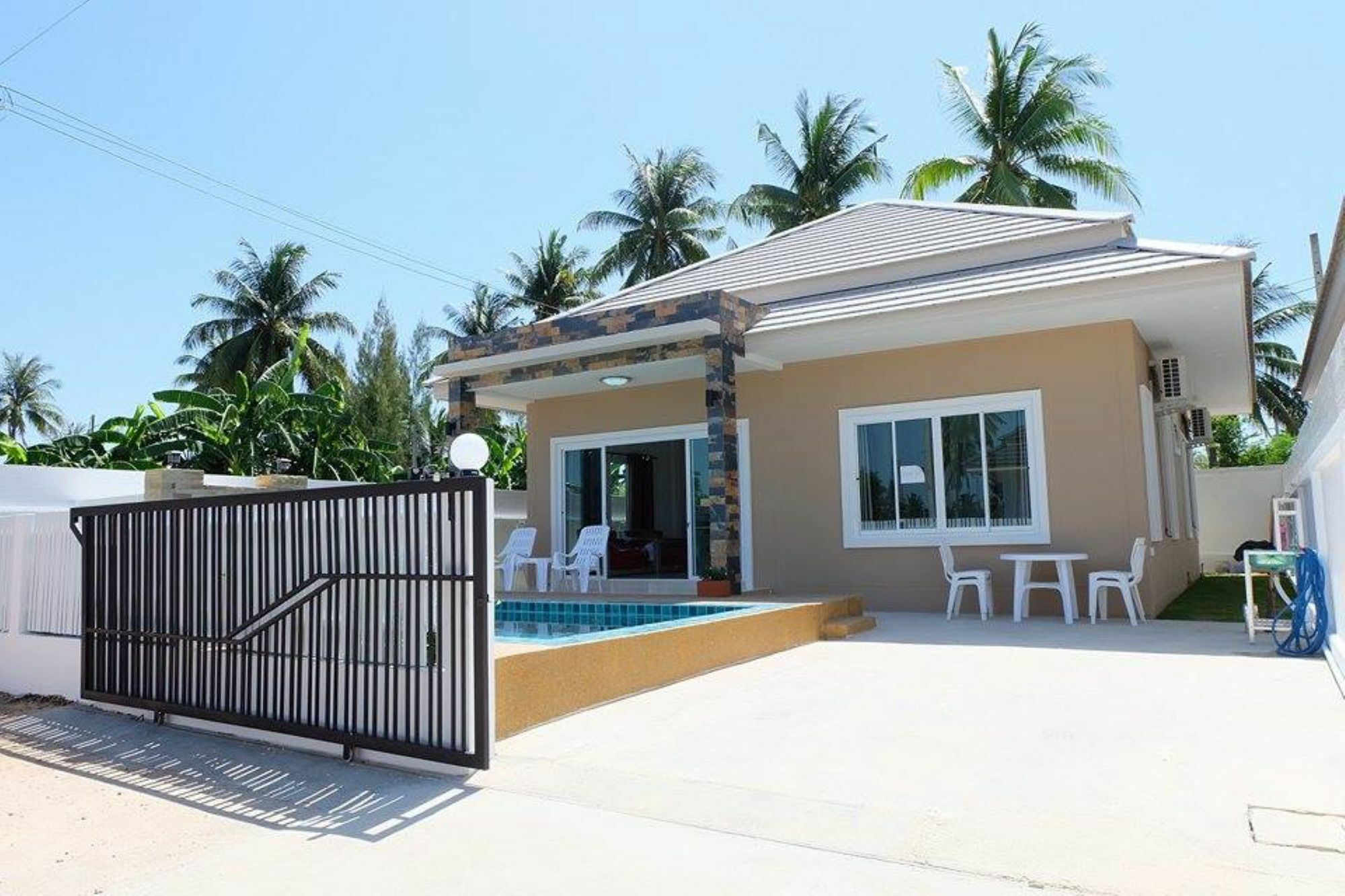 Mirarich Pool Villa