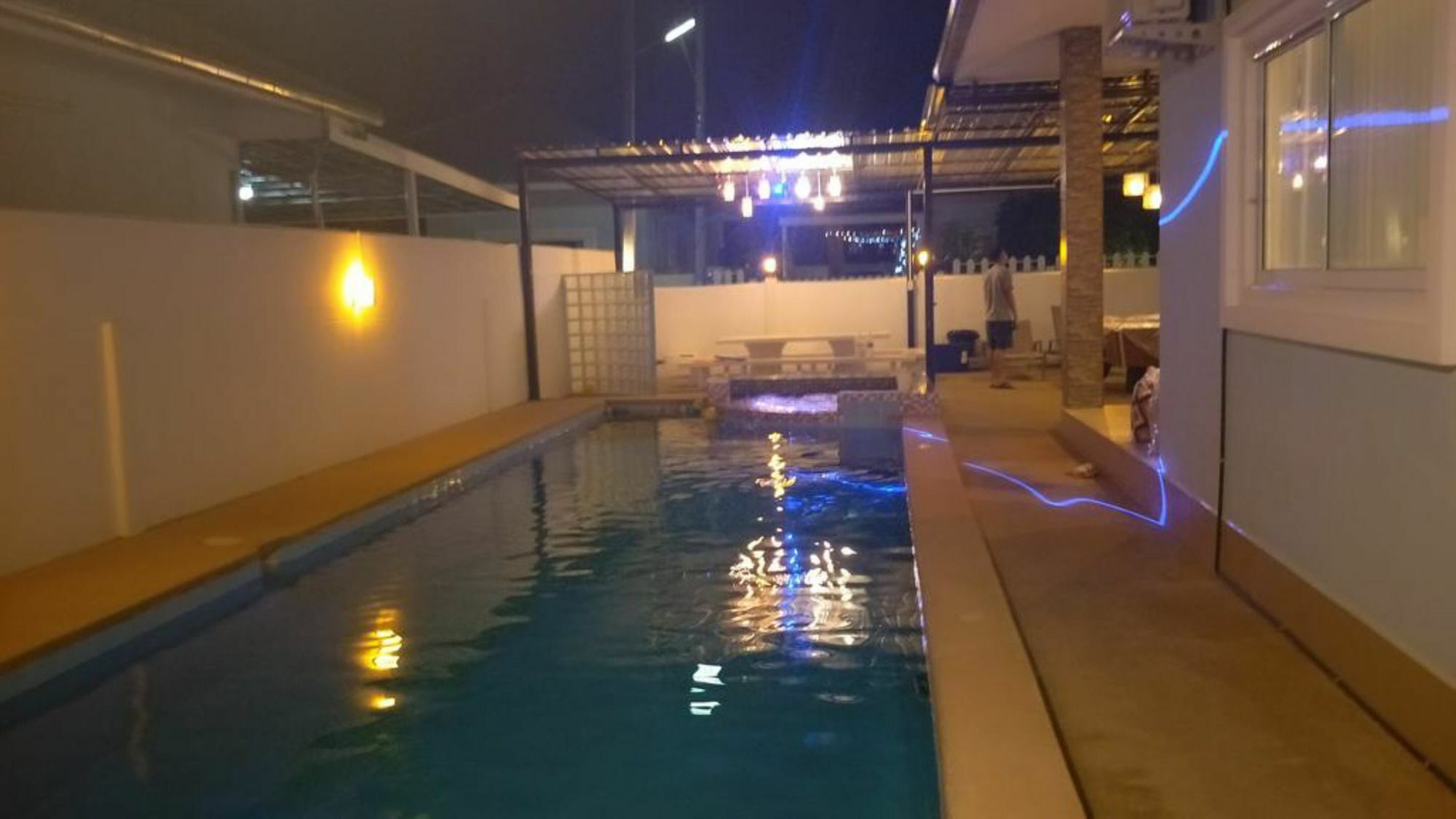 Villa Ban Pak Pool *
