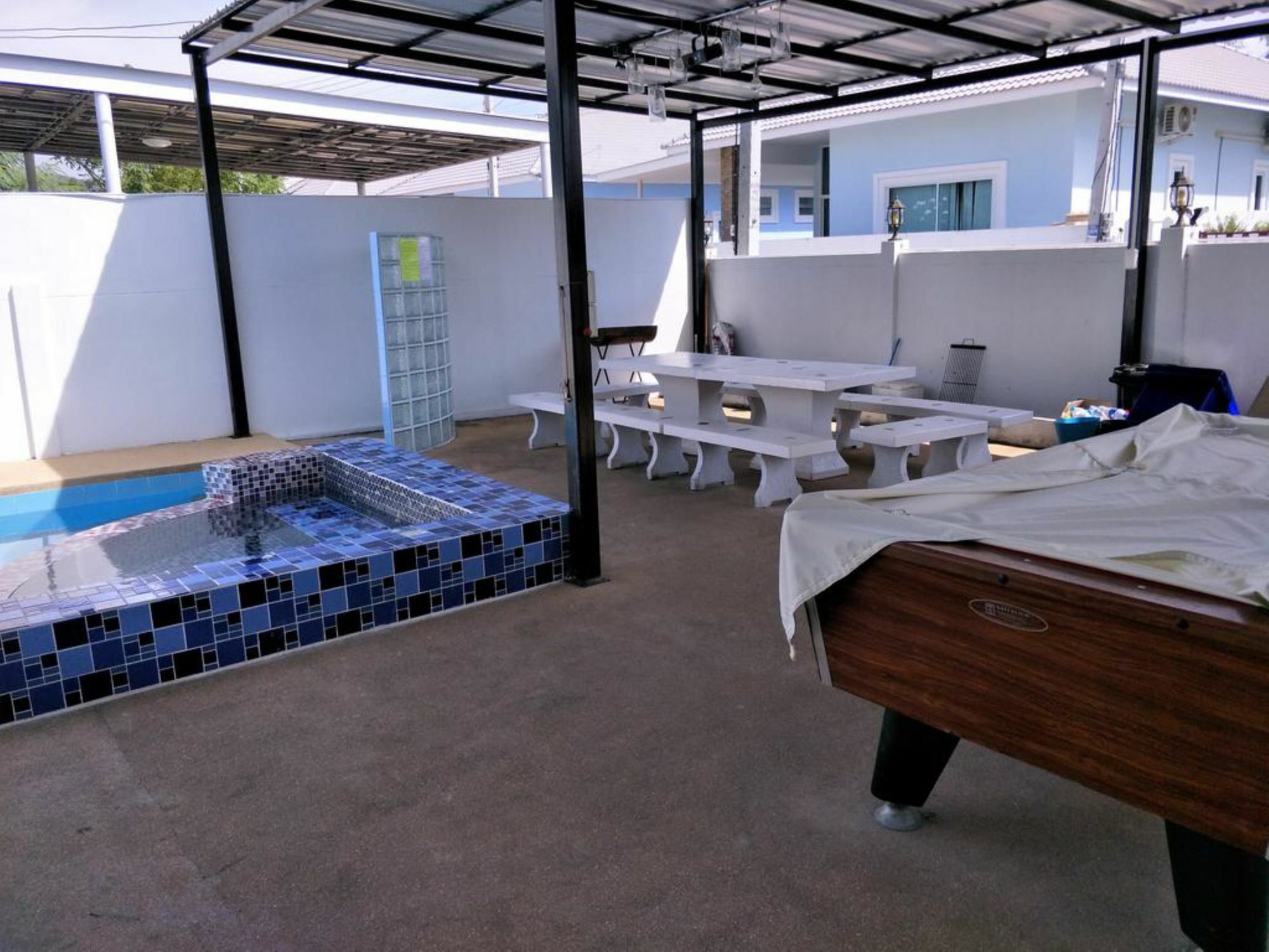 Ban Pak Pool