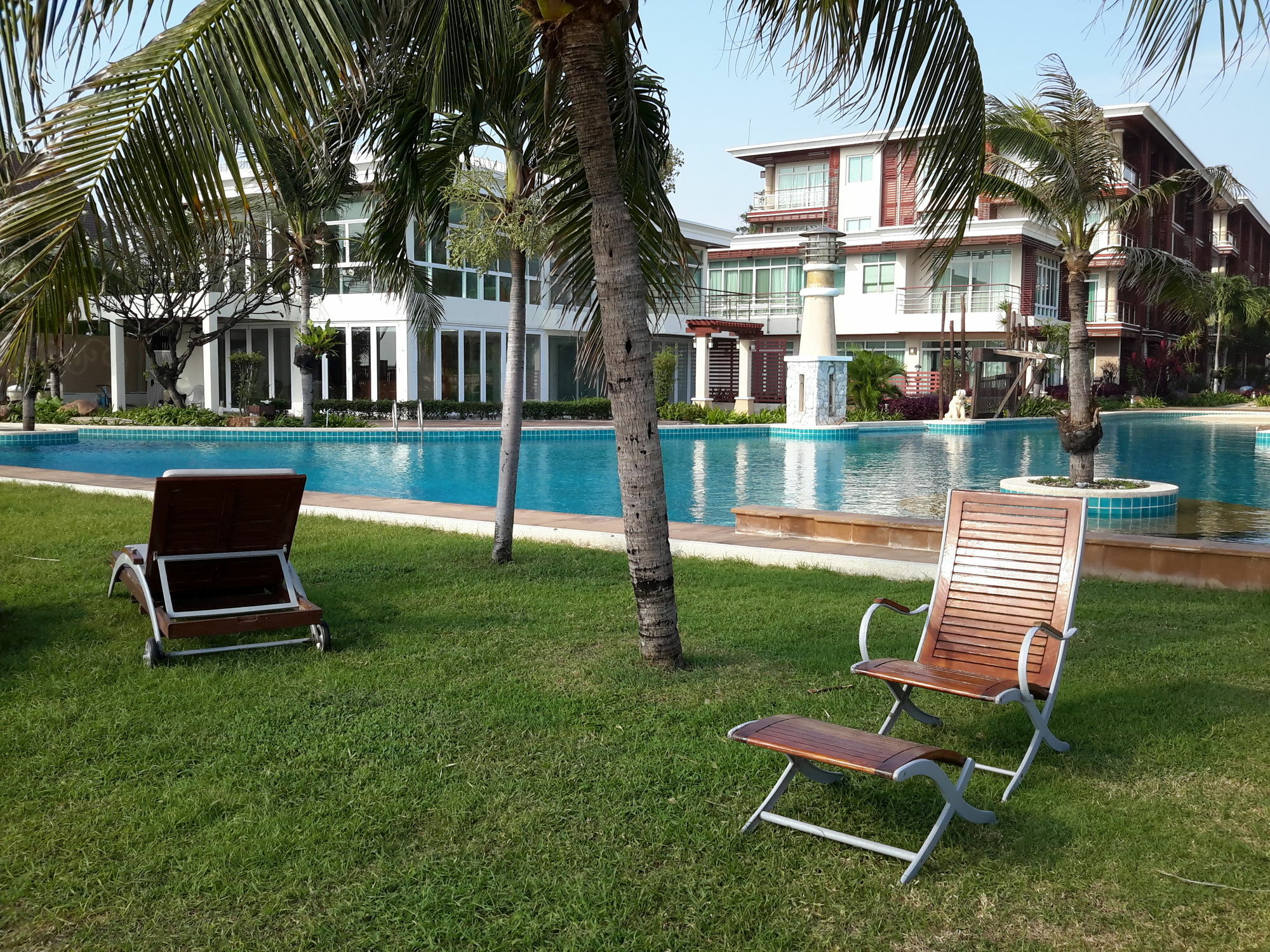 Beachfront Family Penthouse Apartment Hua Hin