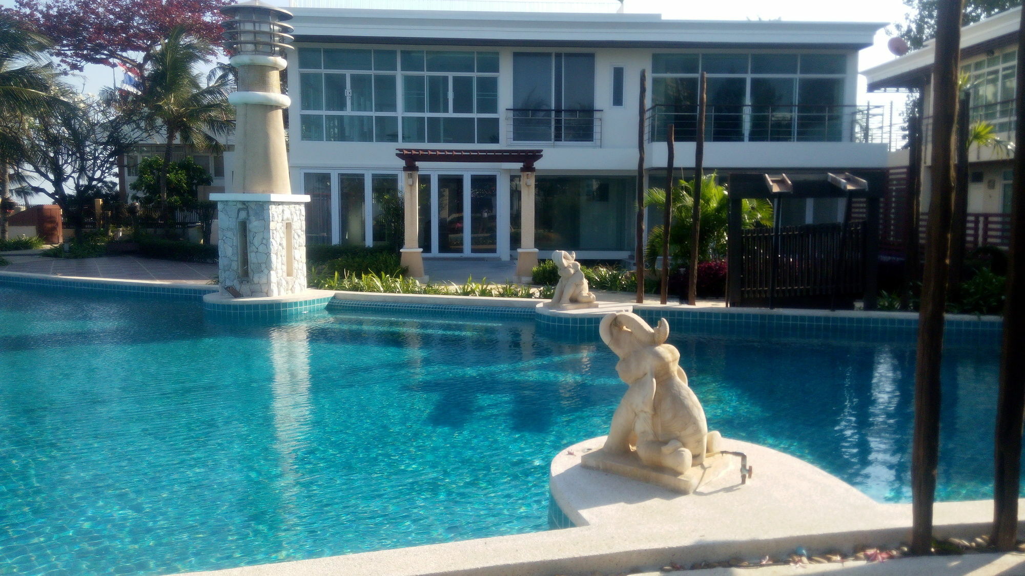 Beachfront Family Penthouse Apartment